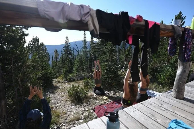 Scenes from a daily AWAKEN movement class. 

We keep it light, simple, and love when @lvdy.music is there to serenade us! 

Link in the bio to sign up for our only 2026 retreat! Spots are selling so sign up while you can!