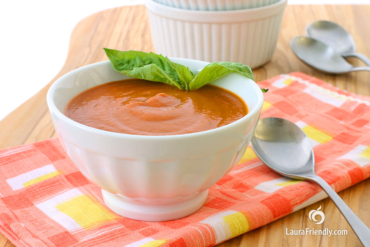 laura-friendly-vegan-tomato-saffron-soup_1LF1.jpg