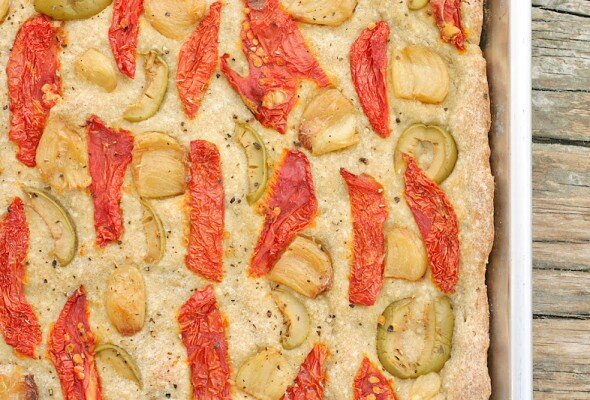 focaccia-flat-bread-gluten-free-dairy-free-roasted-garlic-sundried-tomatoes_1a-590x400.jpg