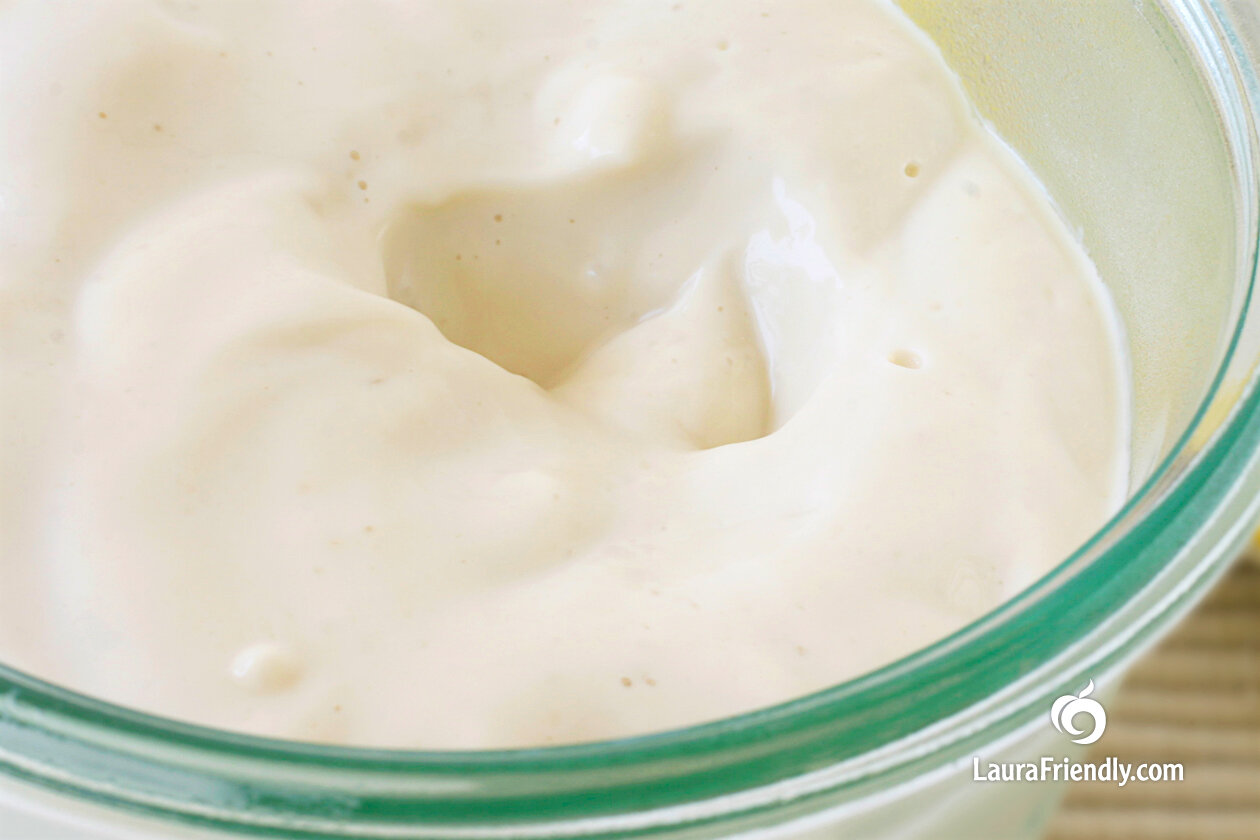 vegan-sour-cream-dairy-free_2.jpg