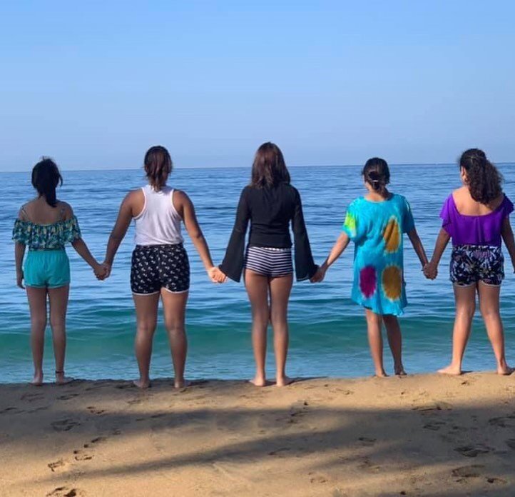 Beach trip with the older girls in the Treasure House home! 
&bull;
&bull;
&bull;
&bull;
#treasurehouse #treasure #house #karendavid #Jesus #love #joy #peace #endhumantrafficking #endsextrafficking #safehome