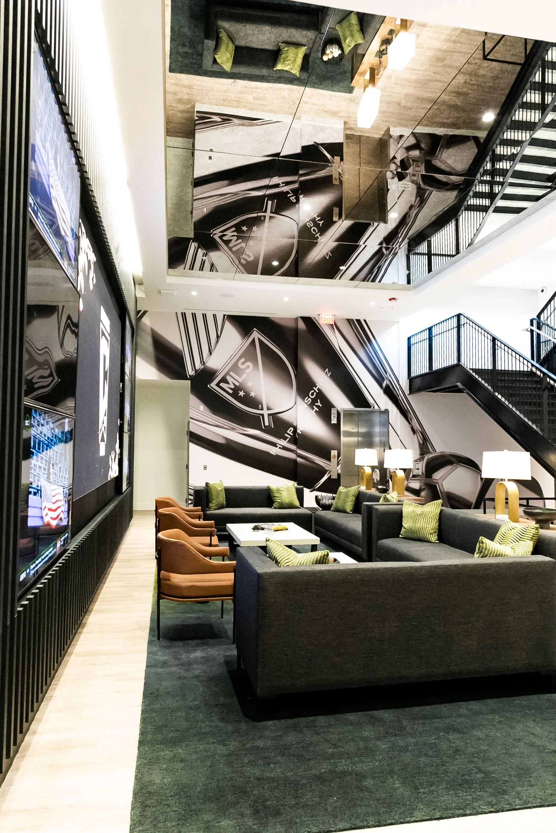 TENFOLD - CREW - LOWER FIELD-12.jpg