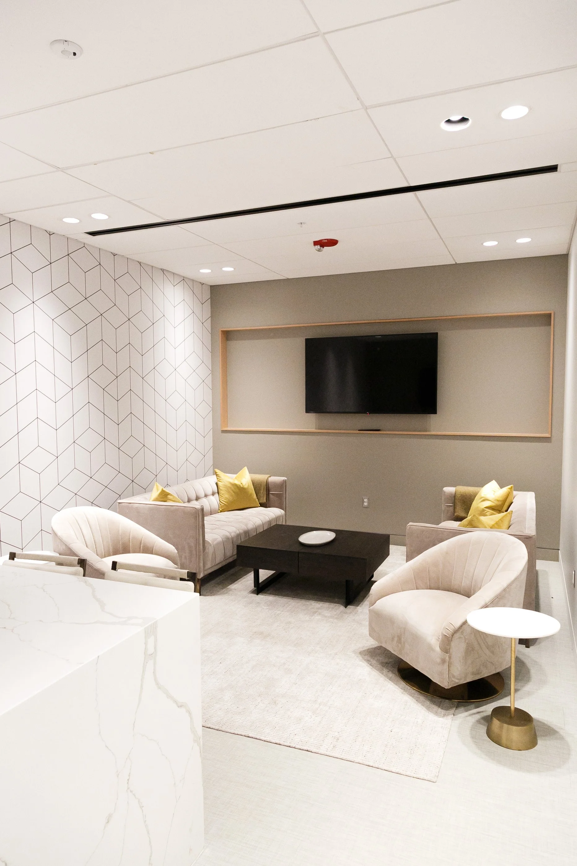 TENFOLD - CREW - LOWER FIELD.jpg