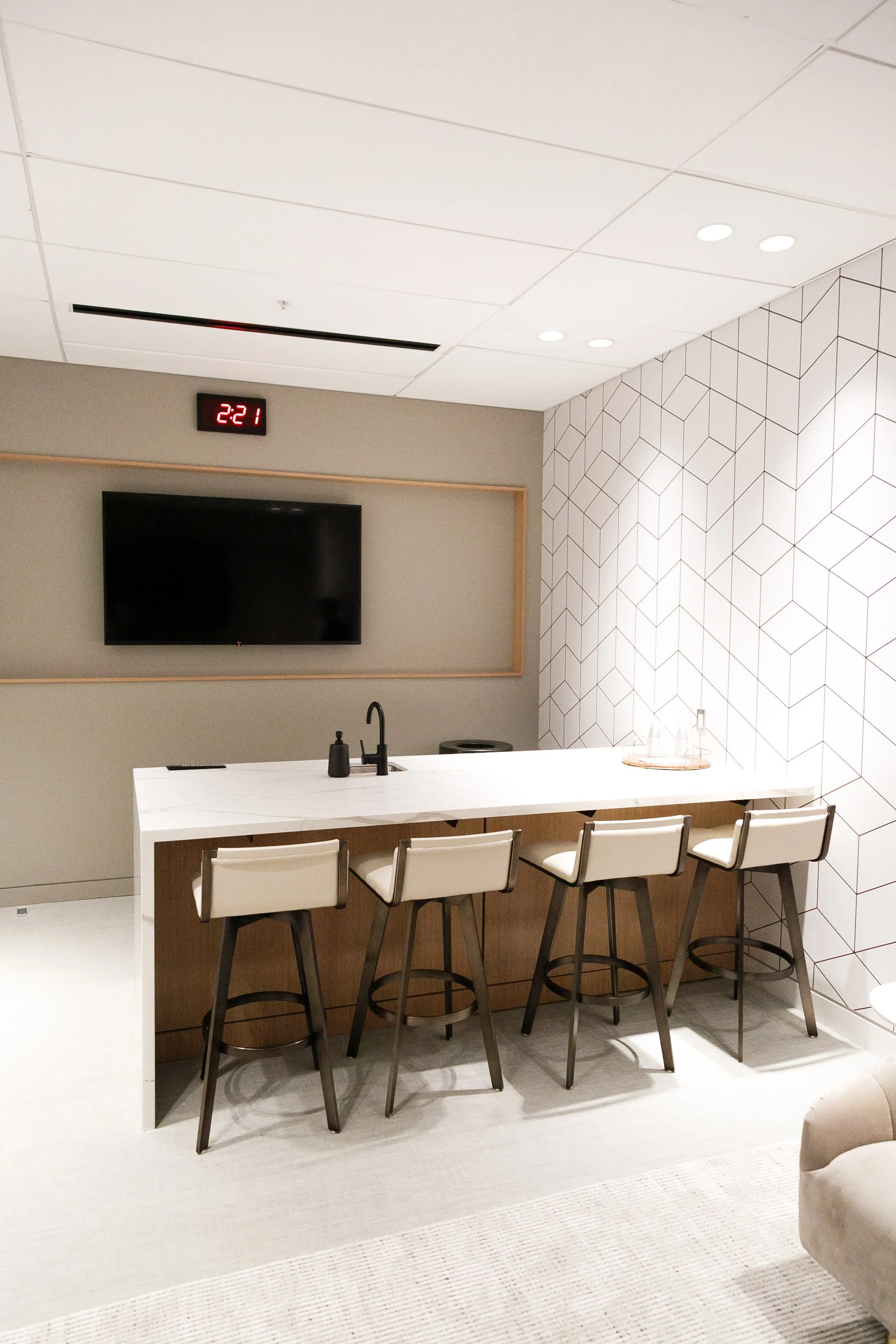 TENFOLD - CREW - LOWER FIELD-3.jpg