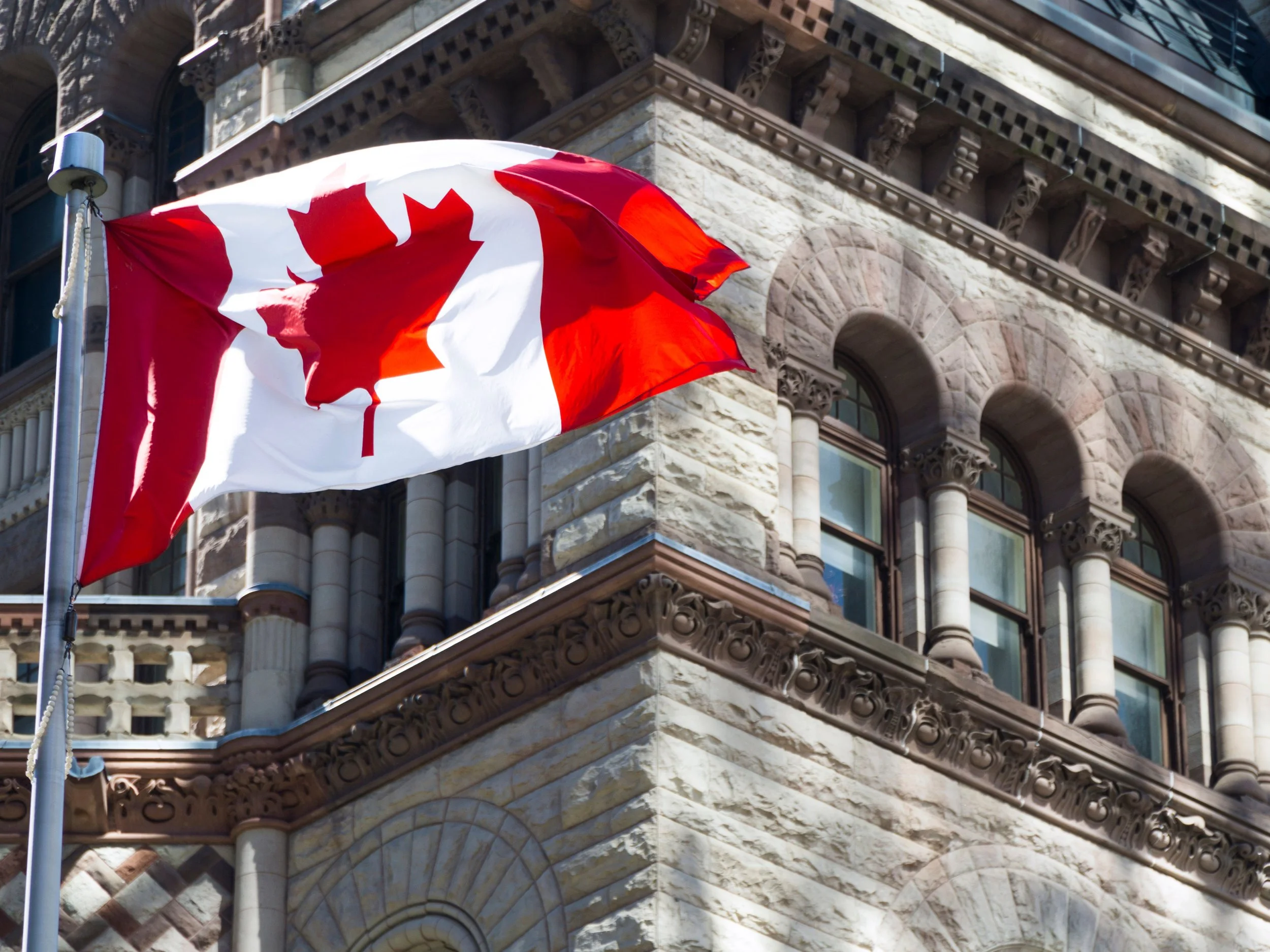 From federal modernization to municipal scale