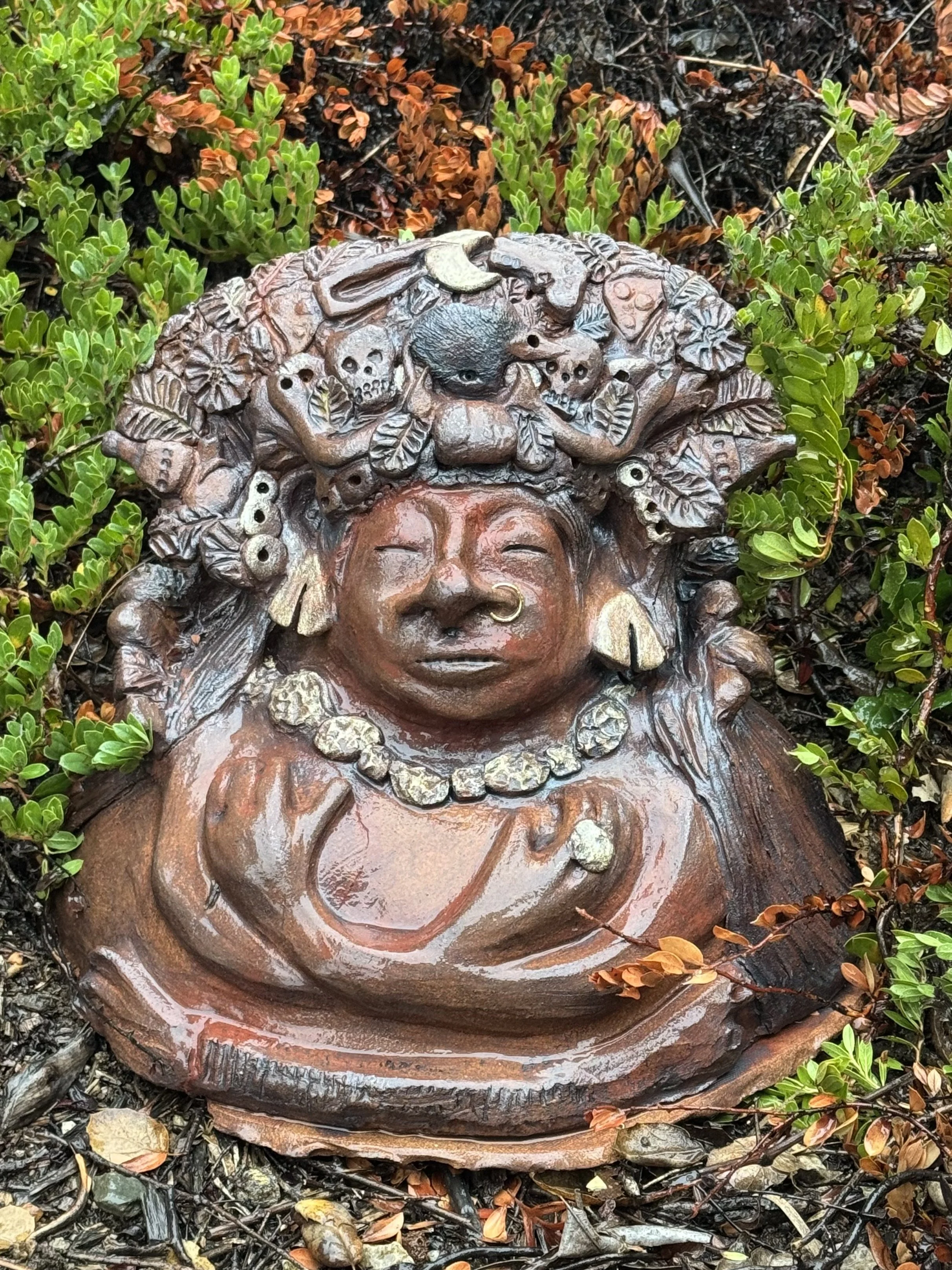 La Misma Luna, Ceramic and metal, 2025

This is a permanent installation at Maloof Foundation Garden and Gallery