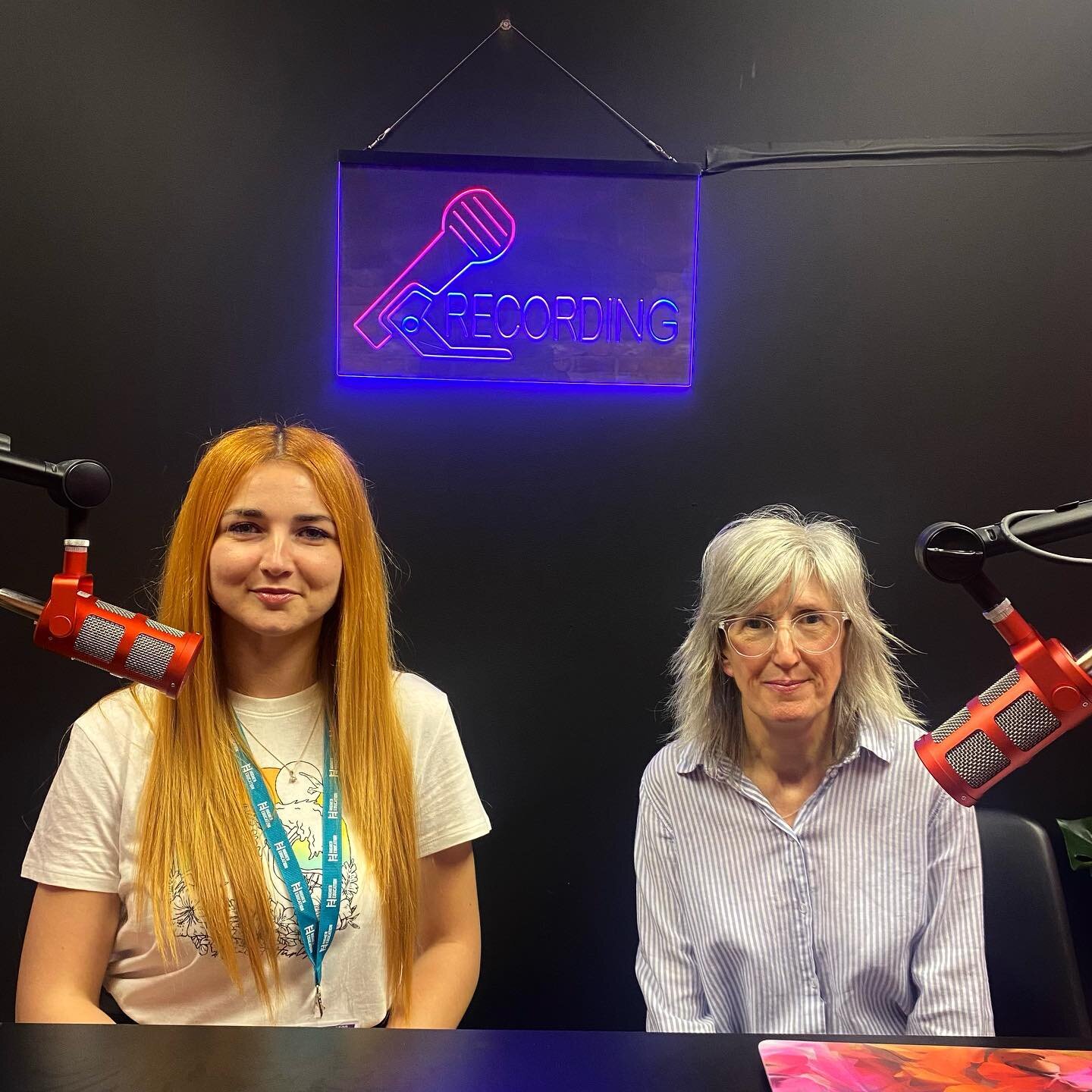 It&rsquo;s been great chatting with Diana and Karen from the FD Fine Art Course for our next Podcast episode! Can&rsquo;t wait to see the @blue_print2022 exhibition on the 1st and 9th June.

#podcast #degree #students #hullart #degreeshow #launch #hu