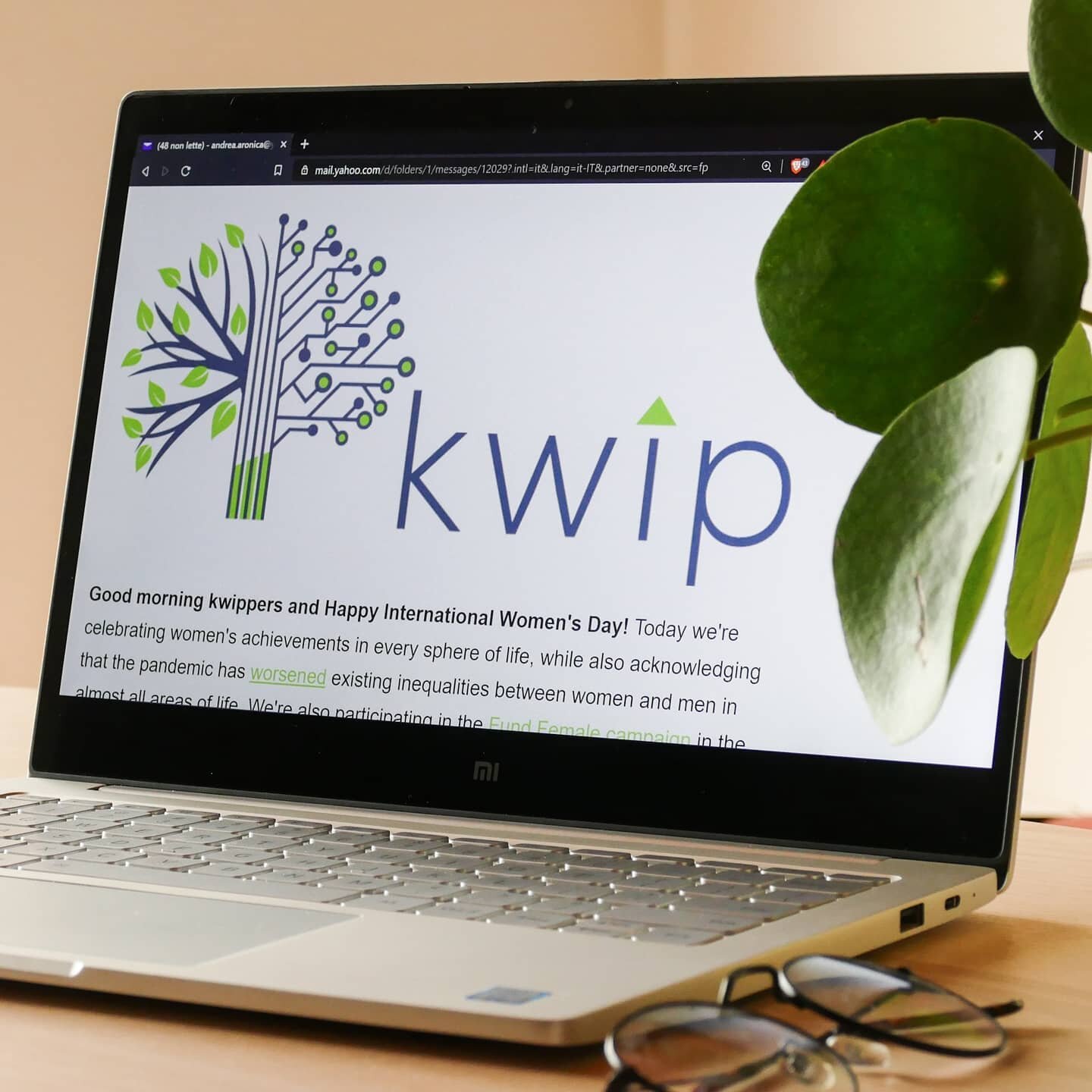 #ad Today I wanna tell you more about @kwipteam ✉️🌿 It's a weekly newsletter with all the latest news from the world of sustainability and innovation.

Looking for eco-friendly tips and ideas? Look no further. Kwip got you covered!💪🏻

But there is