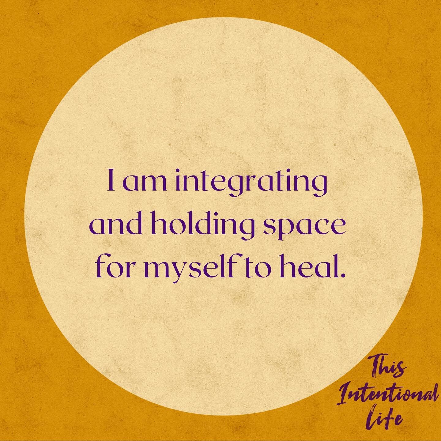 It&rsquo;s Affirmation Sunday ya&rsquo;ll! These affirmations are coming to you from Episode 6: The Integration 🔆 May they serve and support you on your journey of returning to yourself 👣 

I am integrating and holding space for myself to heal.
🟠
