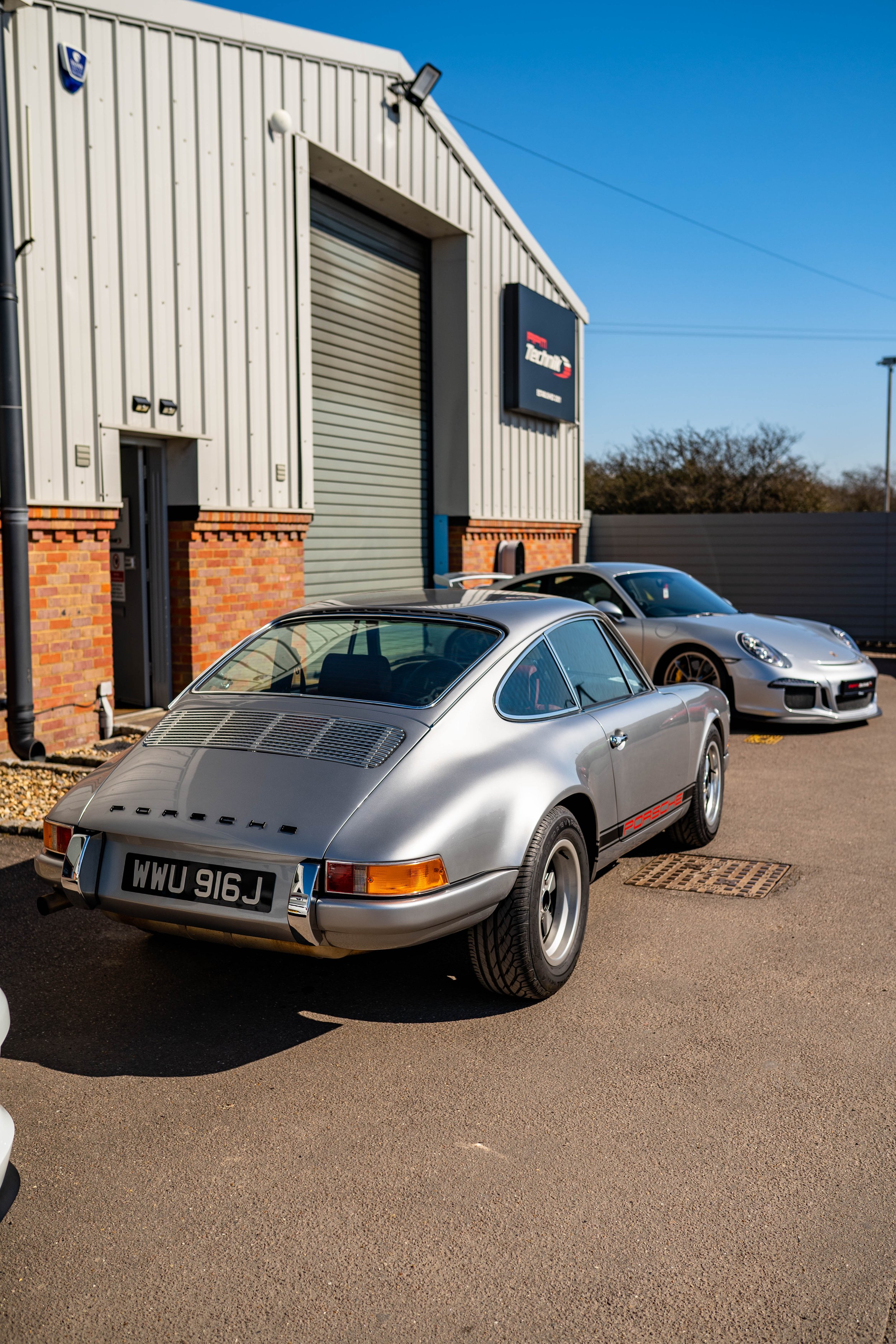 Porsches-107.jpg