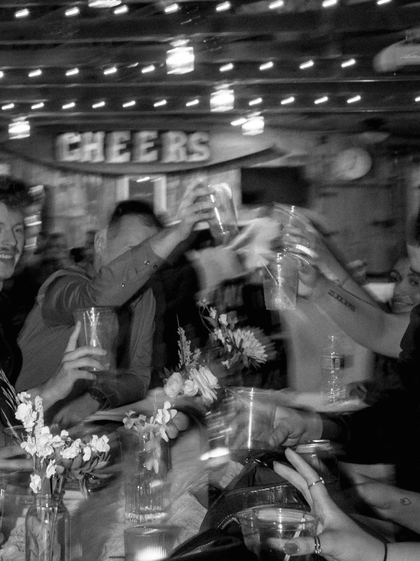 Hannah &amp; Triston bartending for their guests instead of a receiving line was so fun! 10/10 recommend 

❣️ @schwarz_barn