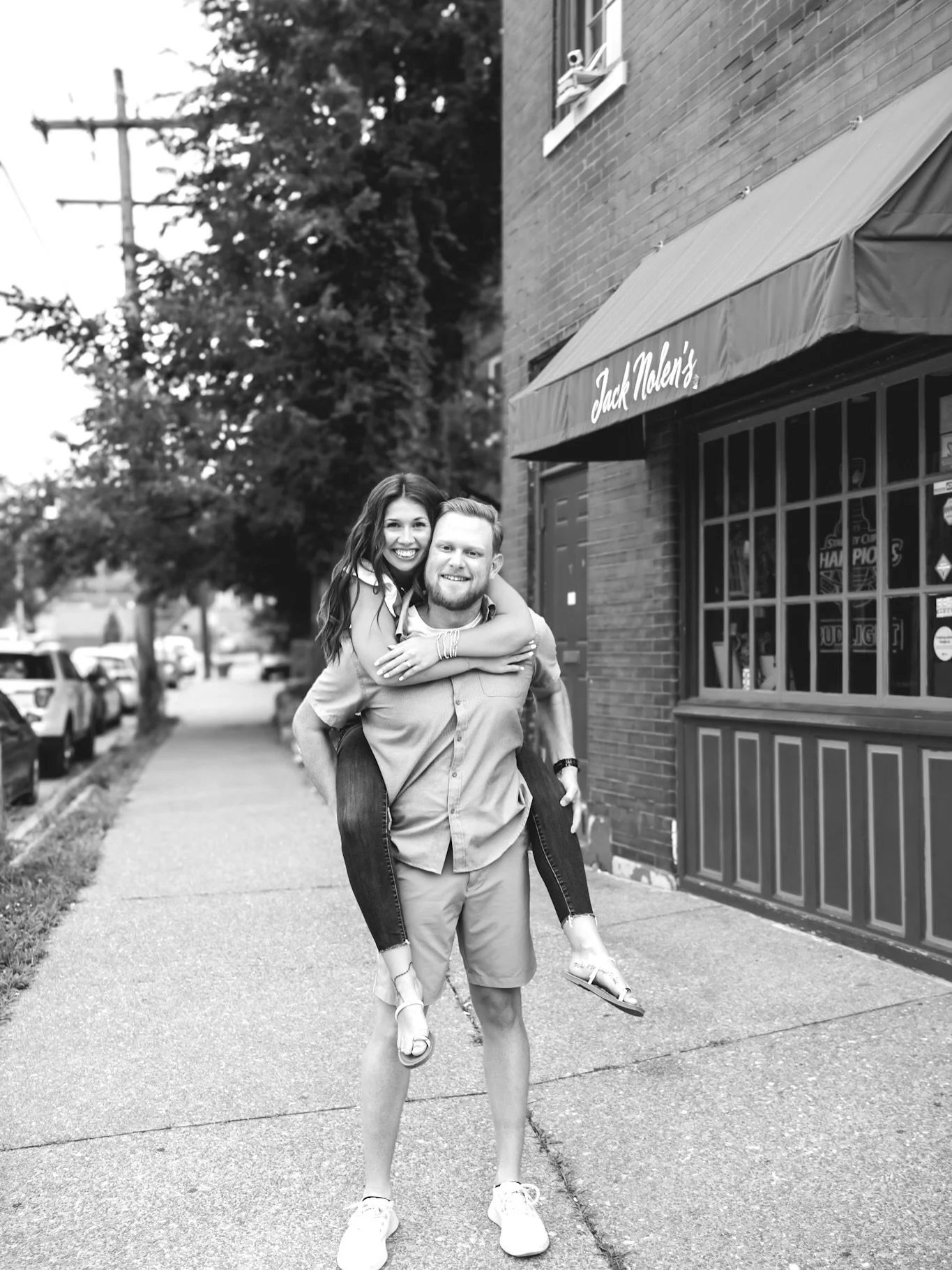💐 HAPPY WEDDING DAY 💐 

@rebecca__williams97 @jacknolens.stl @eventsbyoldmonroedistillingco