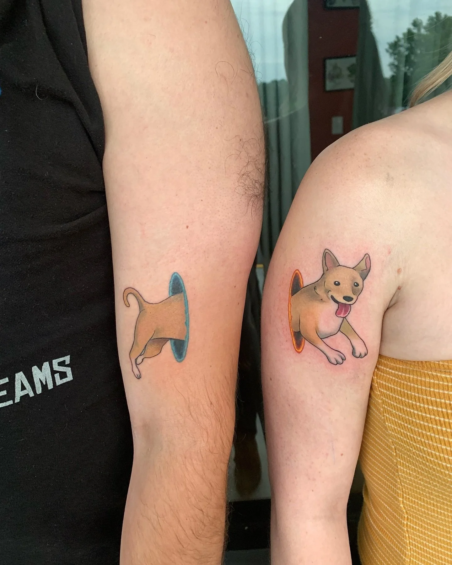 Momentum, a function of mass and velocity, is conserved between portals. In layman&rsquo;s terms, speedy thing goes in, speedy thing comes out 💨

#tattoo #color #art #artwork #tattooart #artist #tattooartist #georgia #atlanta #atl #bestofatlanta #ch