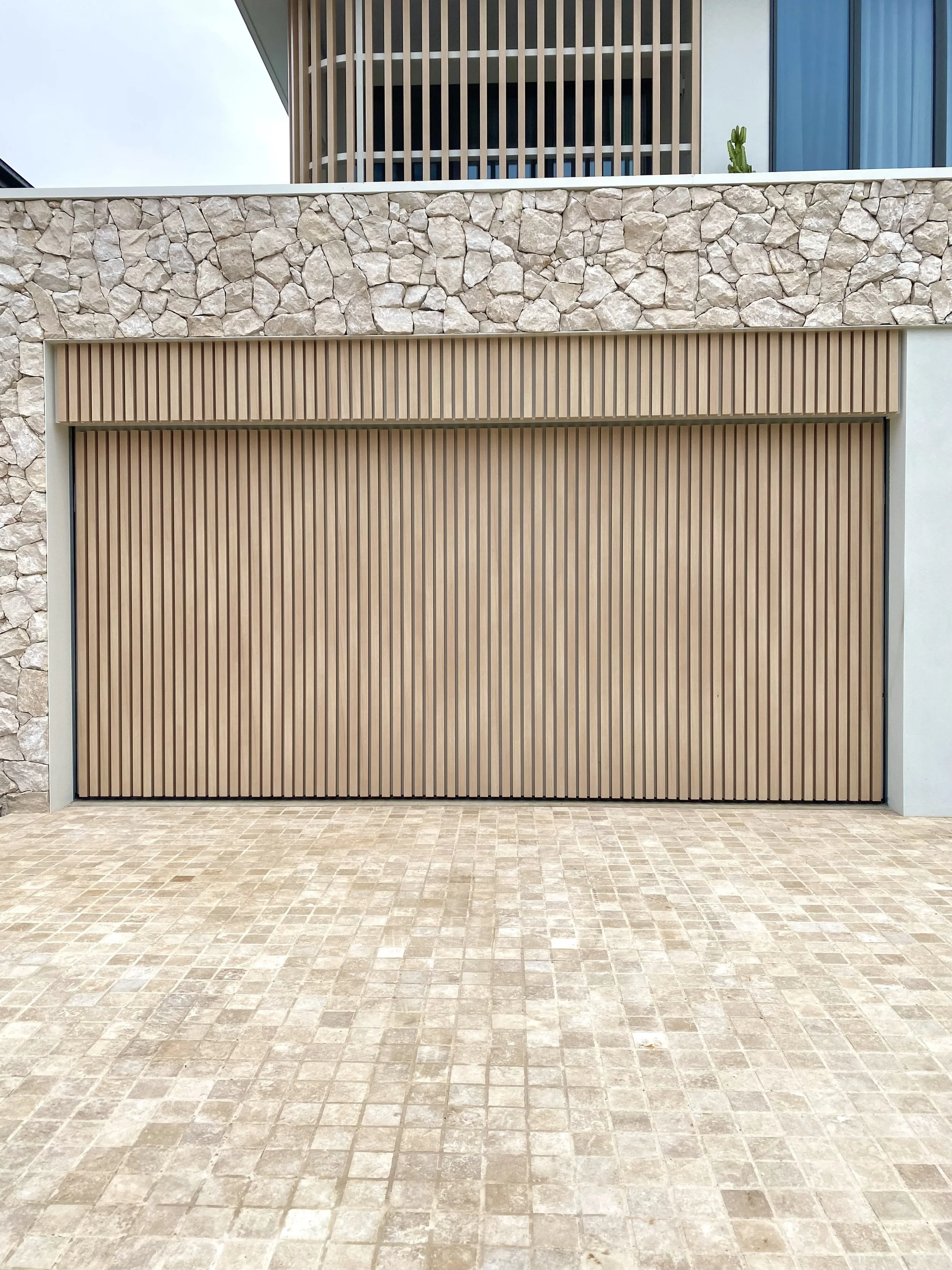 Garage IMG_7150 2.jpg