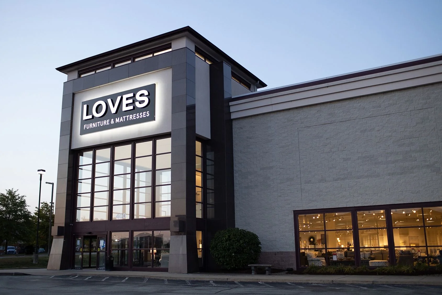 Loves Furniture consolidating footprint again