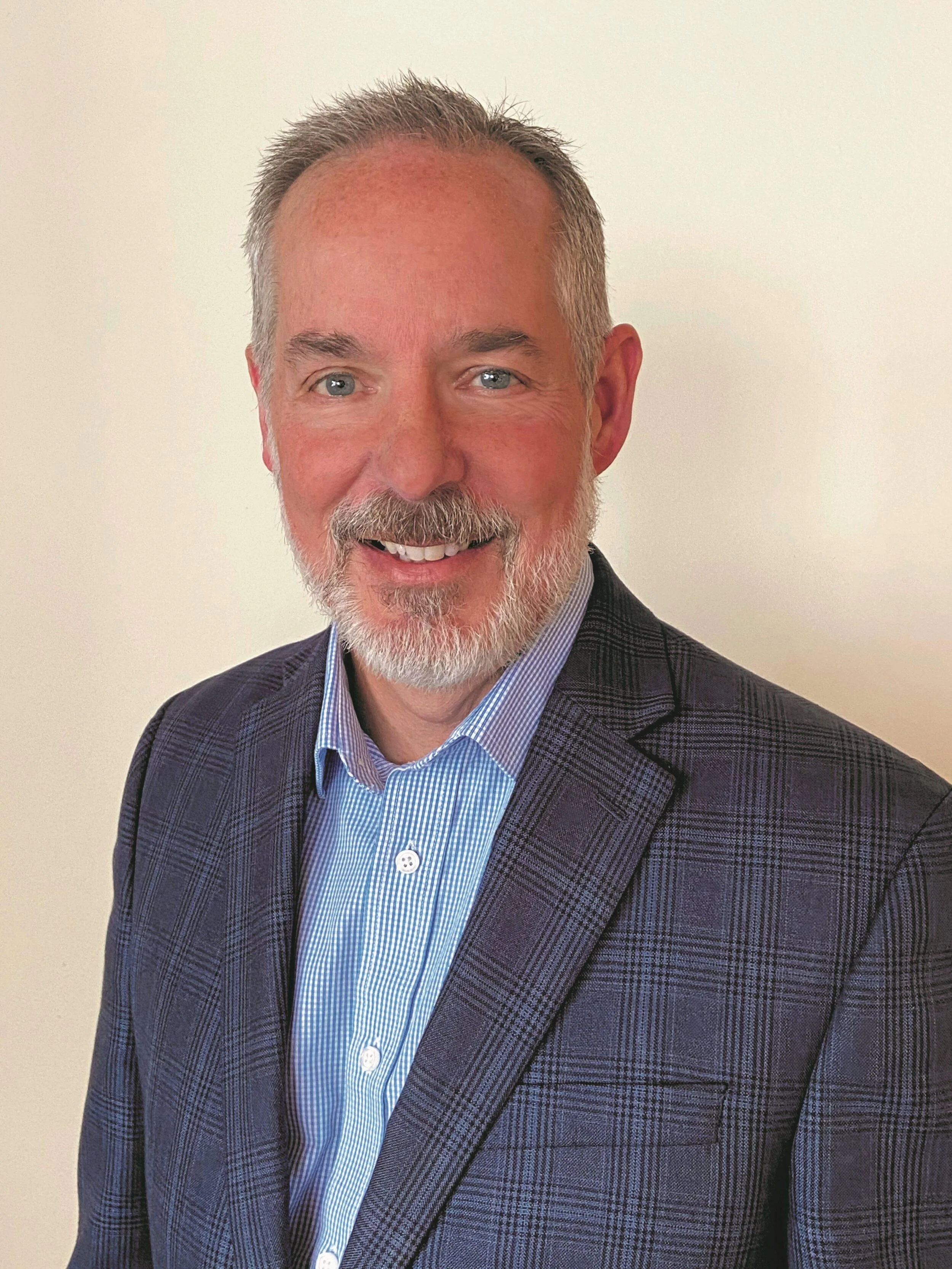 Pleasant Mattress hires Jon Leonhard as national sales manager