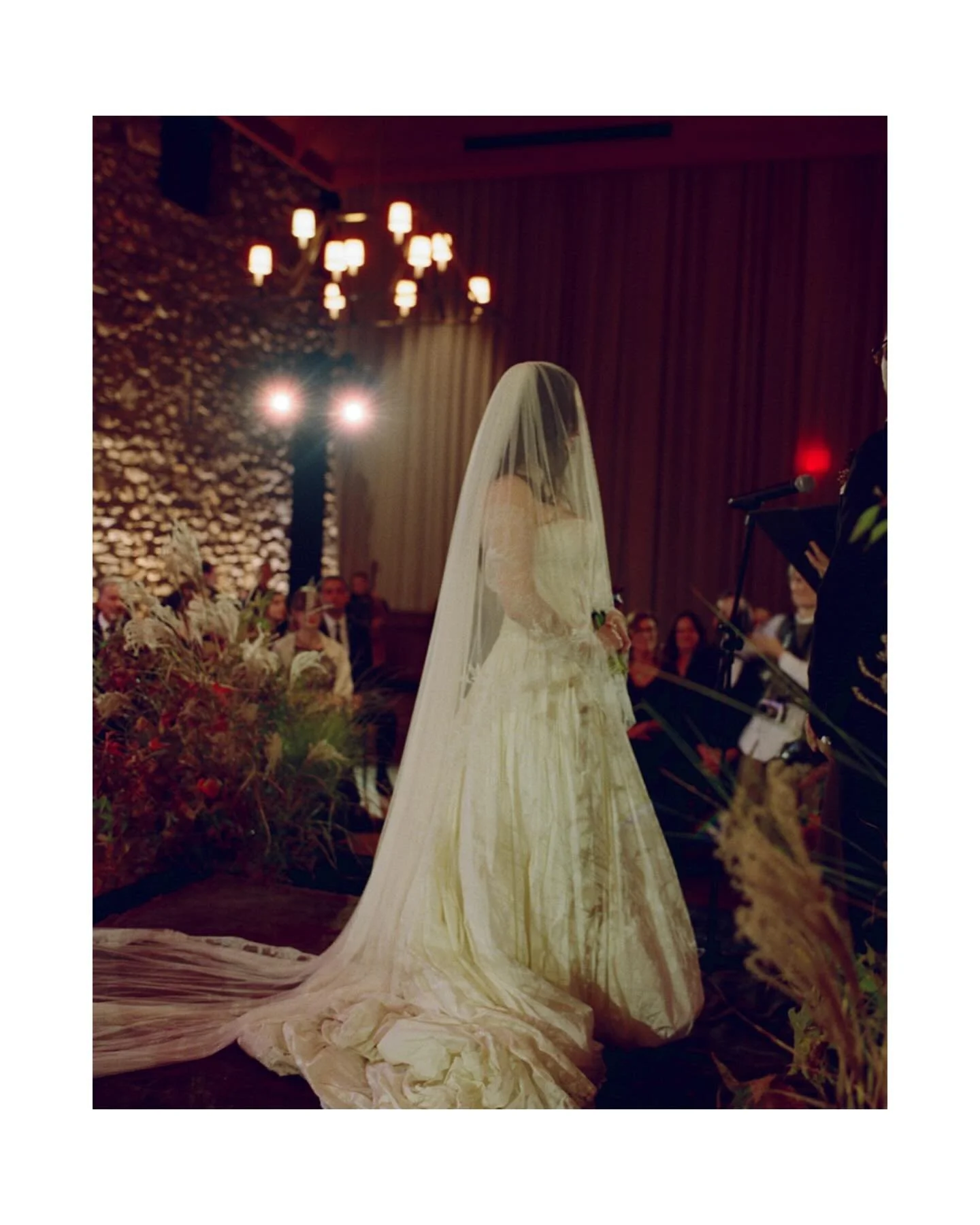 Ceremony faves ✨

Steph&rsquo;s ceremony inspo was large grass installations and a unique setup completely surrounded by loved ones. We took those inspo pics and added hanging burgundy amaranthus, chocolate queen anne&rsquo;s lace, and seasonal fall 