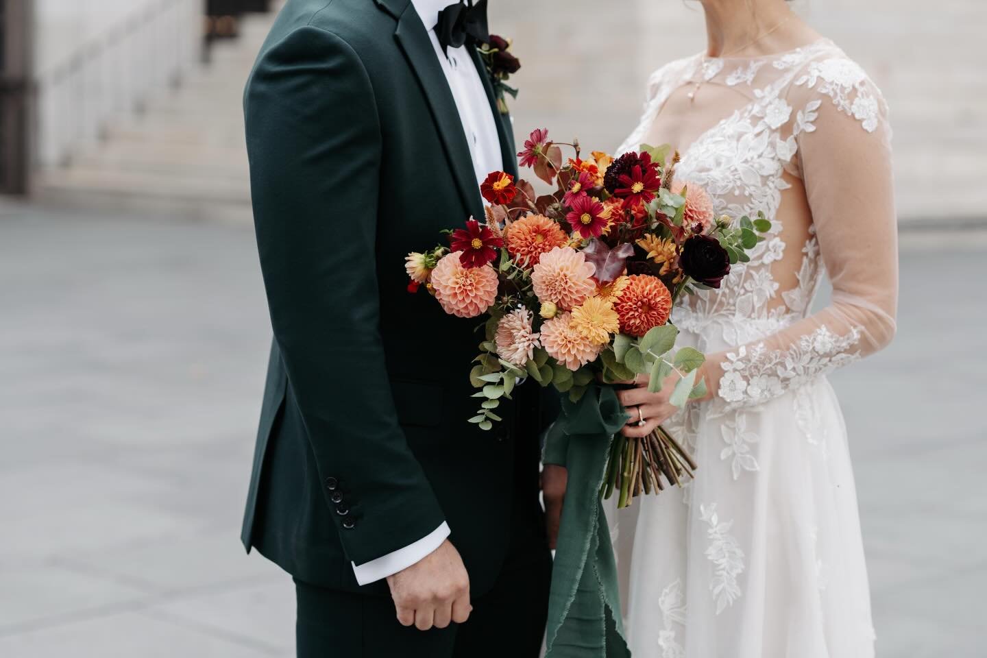 A favorite fall moment 💓

It was so important to A + J that their flowers blended seamlessly with the gardens at Brooklyn Grange. We sourced 99% of their blooms locally, letting the season really shine! 

Fall is such an incredible time for flowers 