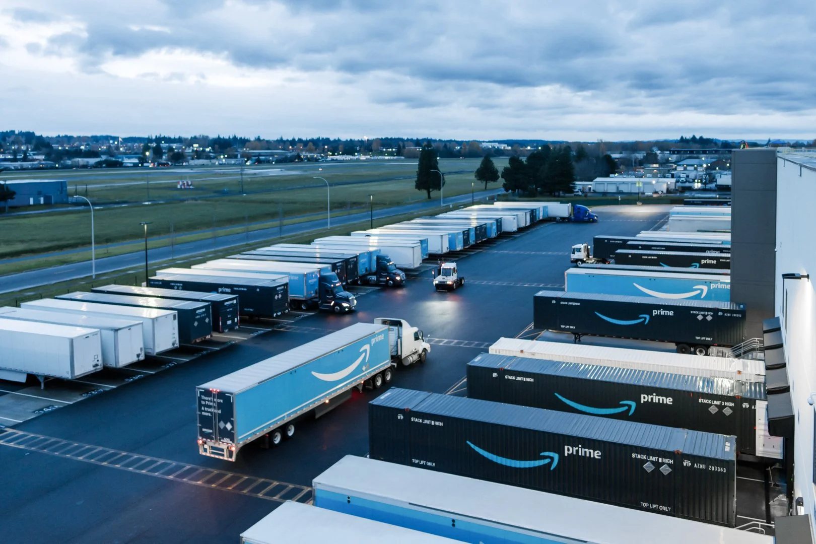 Amazon Freight-21.jpg