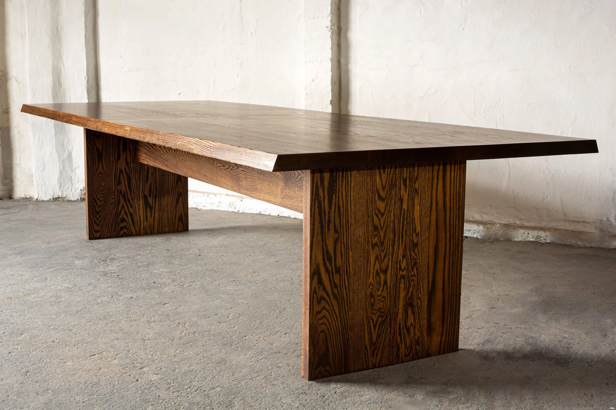 Dining table with chamfered edges (CUSTOM ORDER)