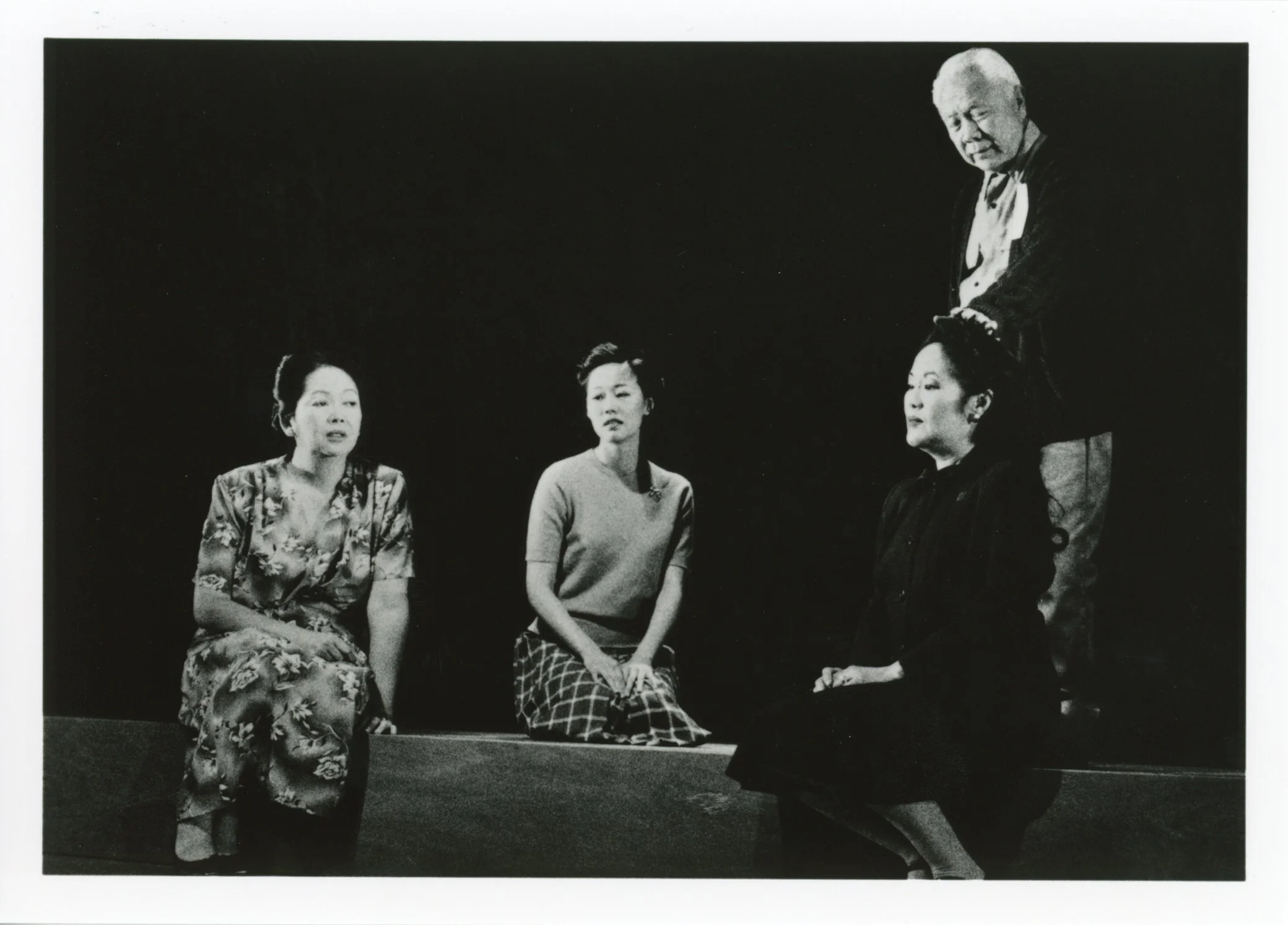 EWP-SistersMatsumoto_BWPhoto_Press_JanFeb2002_002.jpg