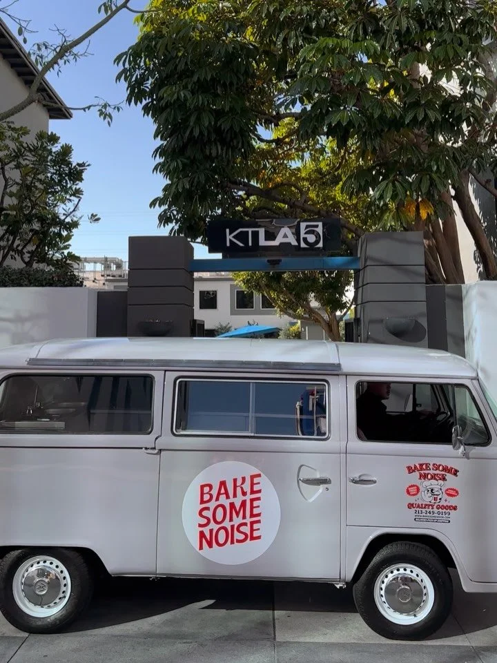 BTS WITH @ktla5news YESTERDAY👨🏽&zwj;🍳🍪 ALRIGHT BACK TO WORK! #bakesomenoise