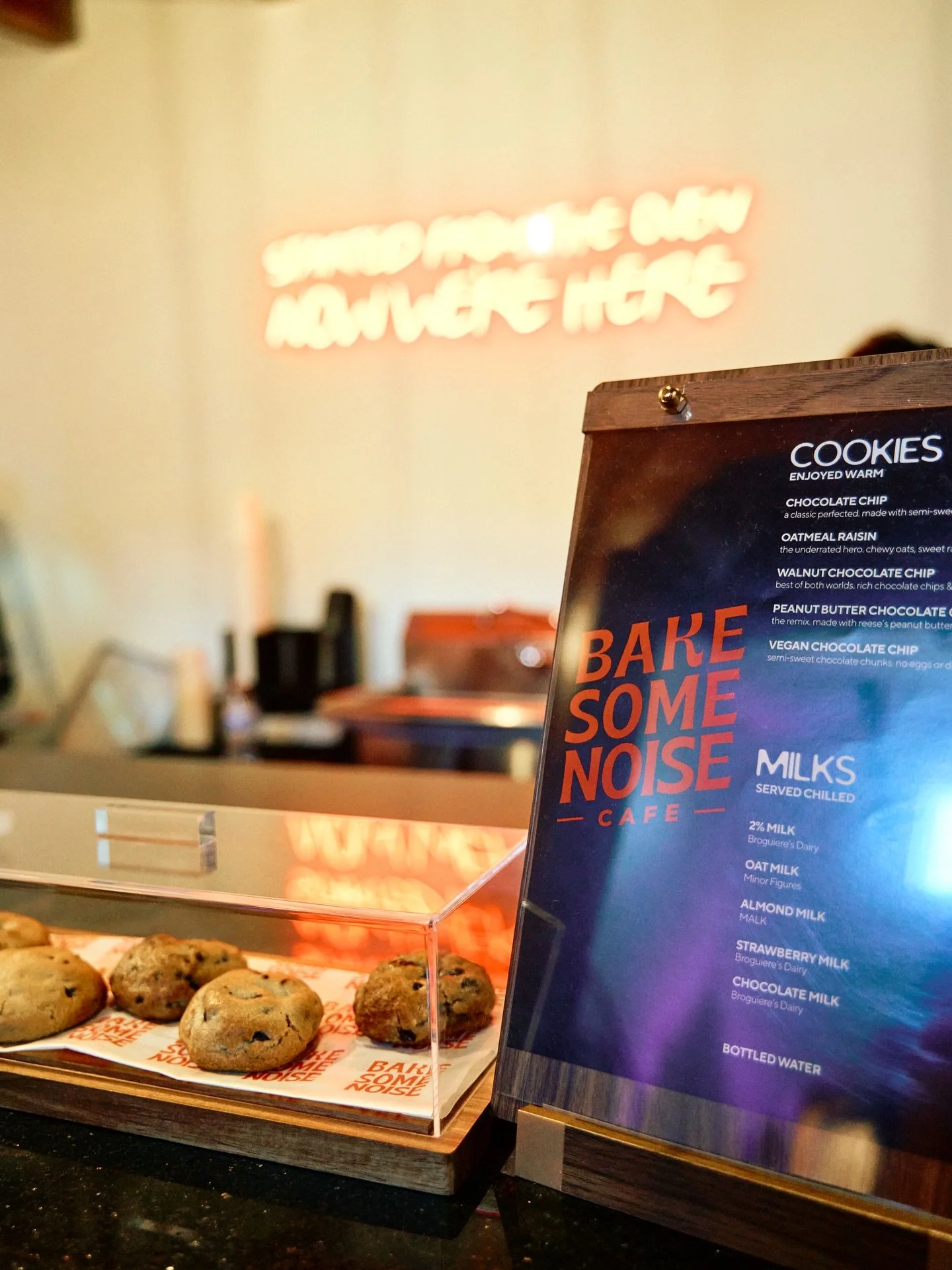 FELLAS, IN FIVE YEARS OF DOING THIS, WE&rsquo;VE NEVER HEARD A WOMAN COMPLAIN ABOUT RECEIVING COOKIES. STOP BY THE CAFE TODAY🤝FLOWERS BY @theflowerateliers AND COMPLIMENTARY FACIAL MASKS BY @skintuition. #bakesomenoise 

📍2338 E. 8TH ST LA CA 90021