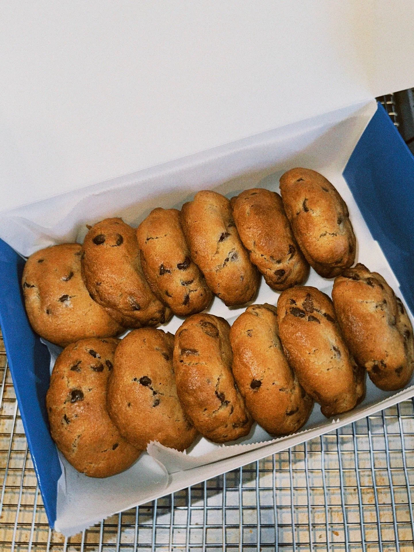THERE&rsquo;S ALWAYS THAT ONE CO-WORKER WHO BRINGS A DOZEN COOKIES AND SUDDENLY EVERYONE FORGETS THEY HATE THEIR JOB. BE THAT CO-WORKER. #bakesomenoise