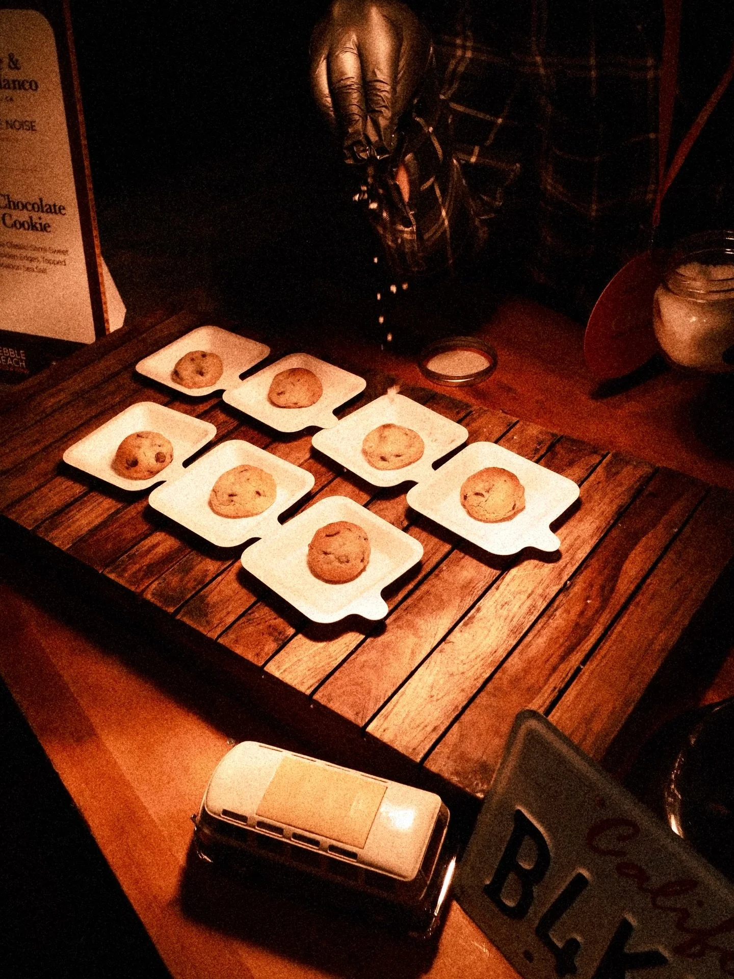 BACK TO BACK DAYS SALT BAE&rsquo;ING CHOCOLATE CHIP COOKIES IN PEBBLE BEACH. TOO FUN @pebblebeachfoodandwine #bakesomenoise