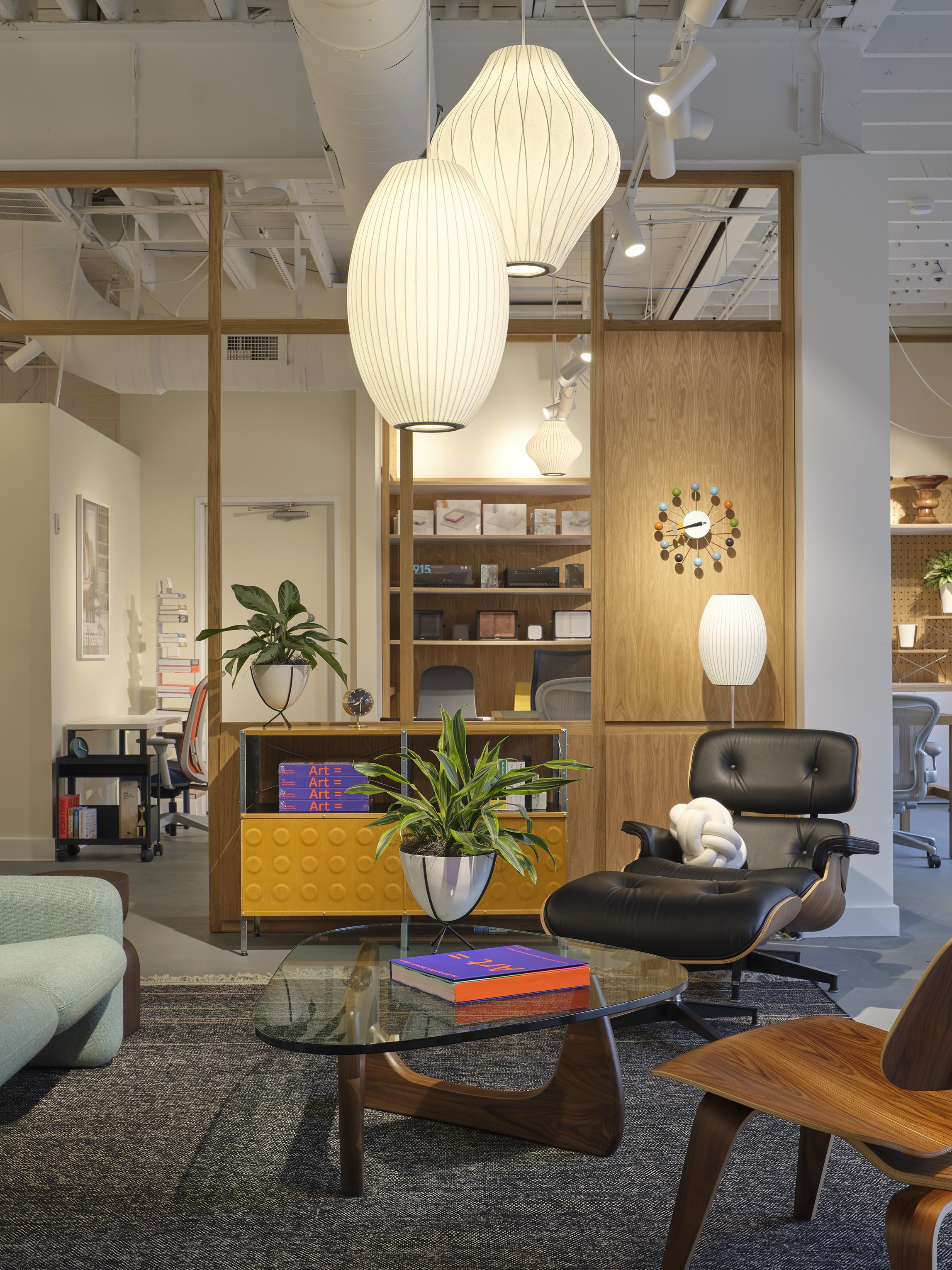 HM_Store_Austin_Lamar_3351.jpg