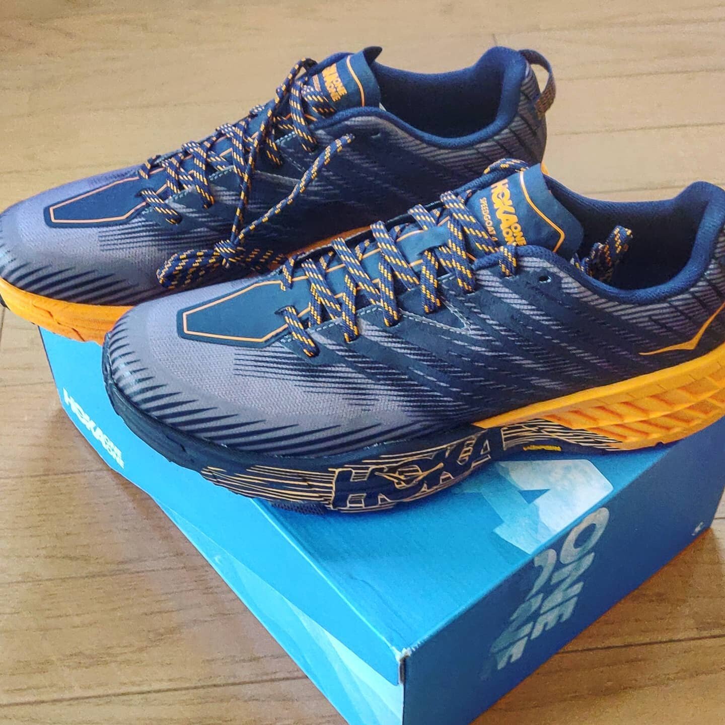 In review #hokaoneone #speedgoat4 just arrive at #thegearshedreview 

I've been a LaSportiva user for a long time. Those babies are gonna replace my Lycan.

#trailrunning #trailrunningjapan #trailrunningshoes #speedgoat #私の山道具 #トレラン #outdoorjapan @ho