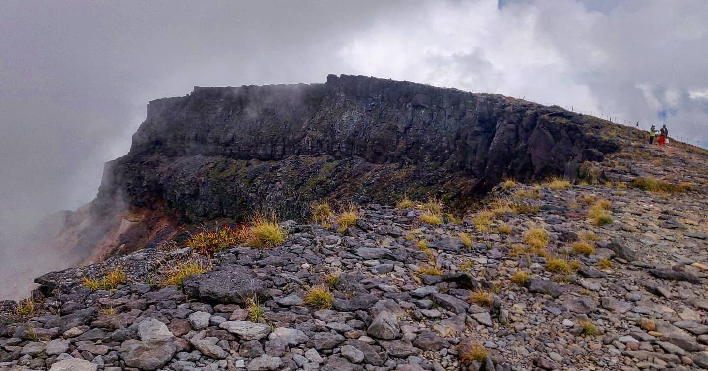 Iodake 

#yatsugatake #八ヶ岳 #登山　
#登山好き #硫黄岳 #campinginjapan #hikingjapan #outdoorjapan