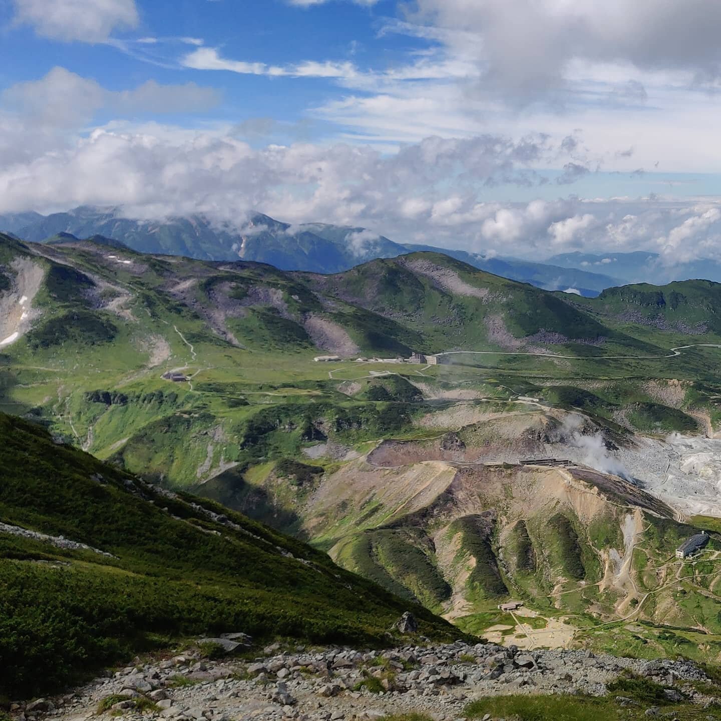 Beautiful Tateyama valley 

#hikingjapan #outdoor #outdoorjapan #japannorthalps #北アルプス #室堂 #立山 #剣岳 
#登山好きな人と繋がりたい #登山好き #ハイキング #yamapp55  #naturephotography #私の山フォト #landscapephotography