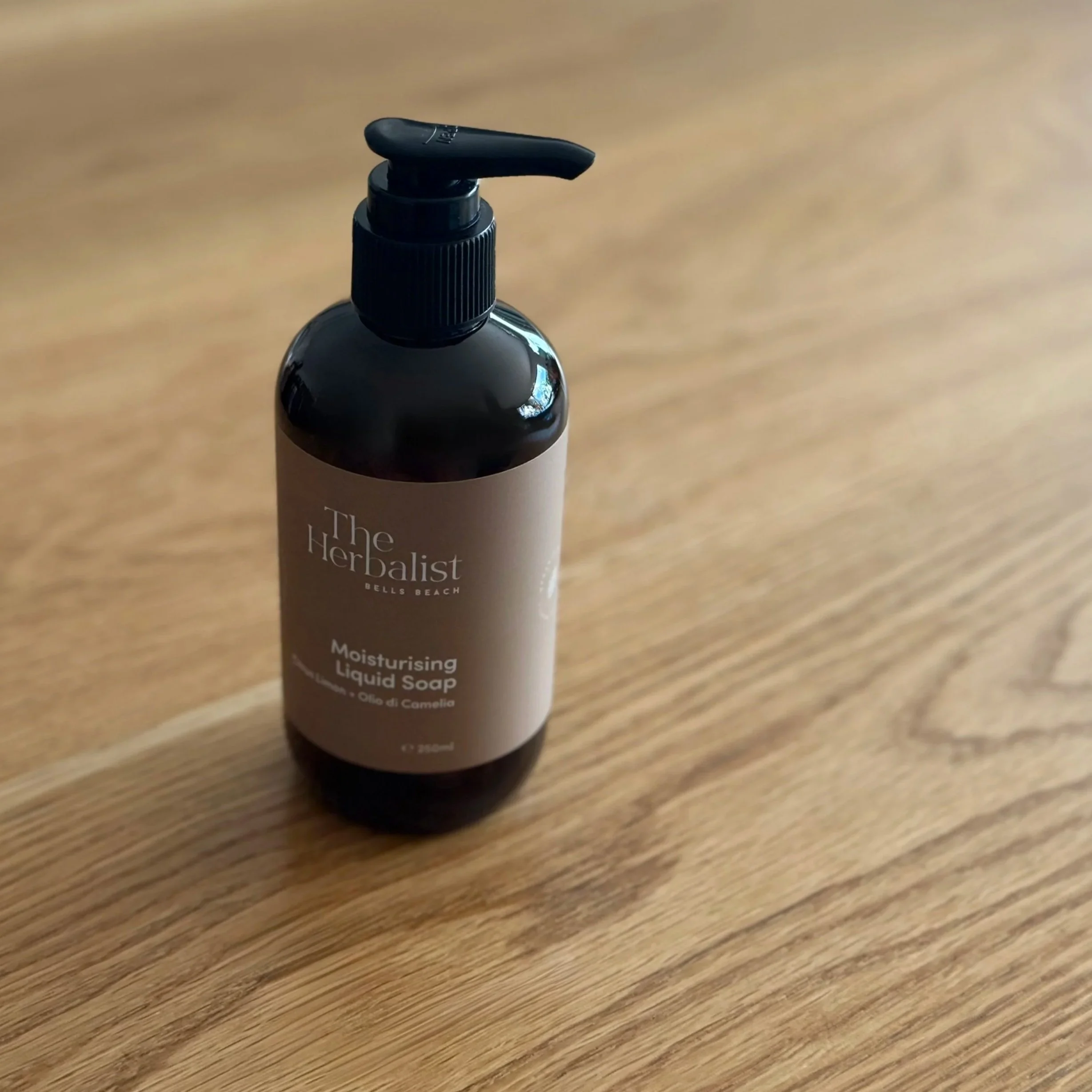 Moisturising Liquid Soap in Citrus Limón + Olio di Camelia