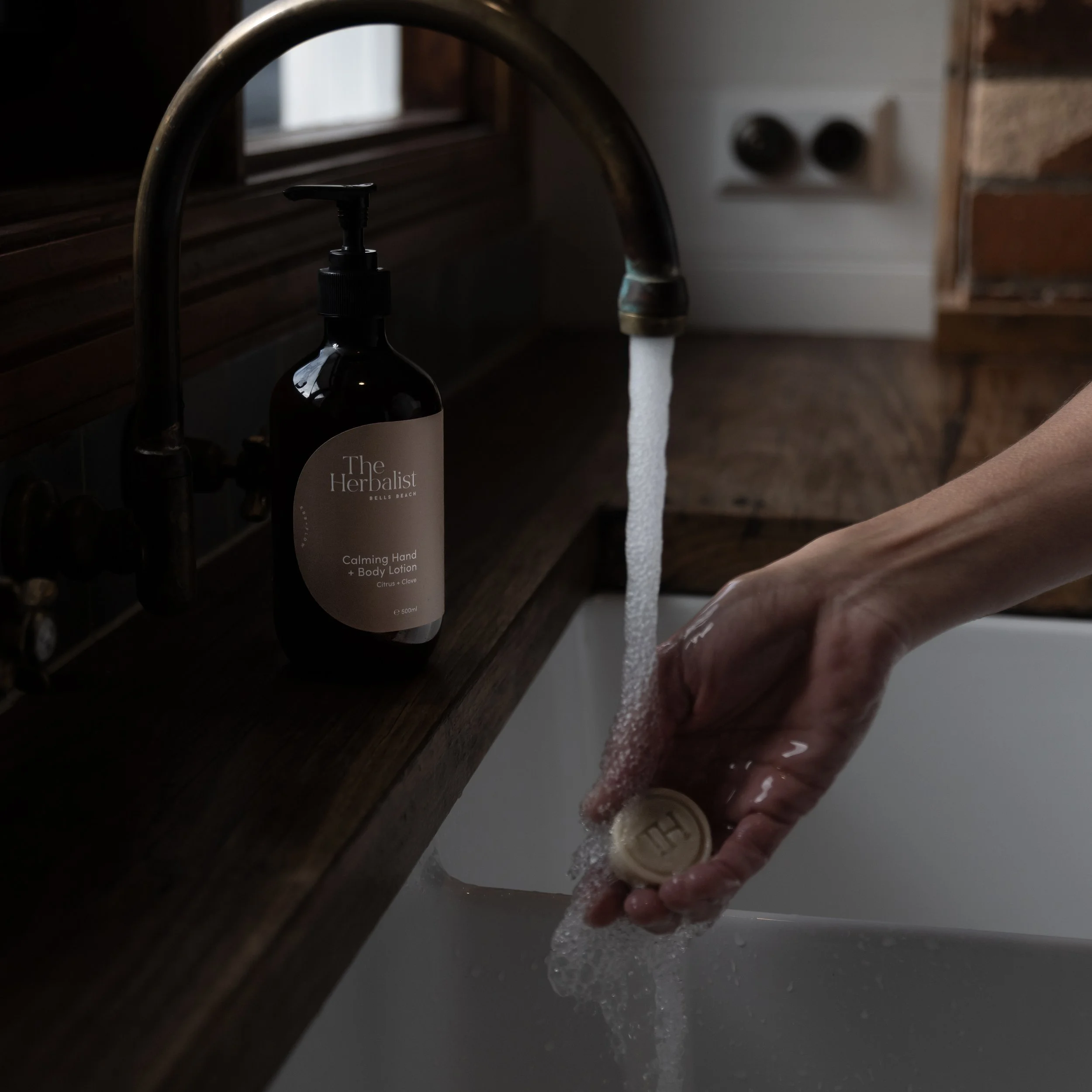 Calming Hand & Body Lotion Citrus + Clove