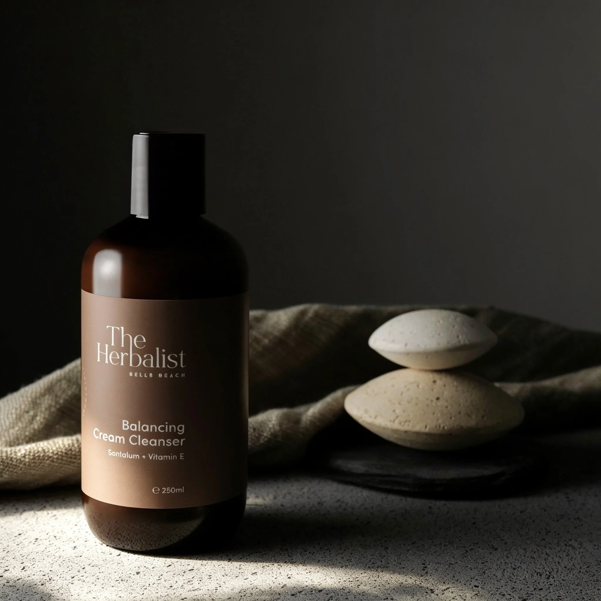 Balancing Cream Cleanser with Santalum & Vitamin E (250 mL)