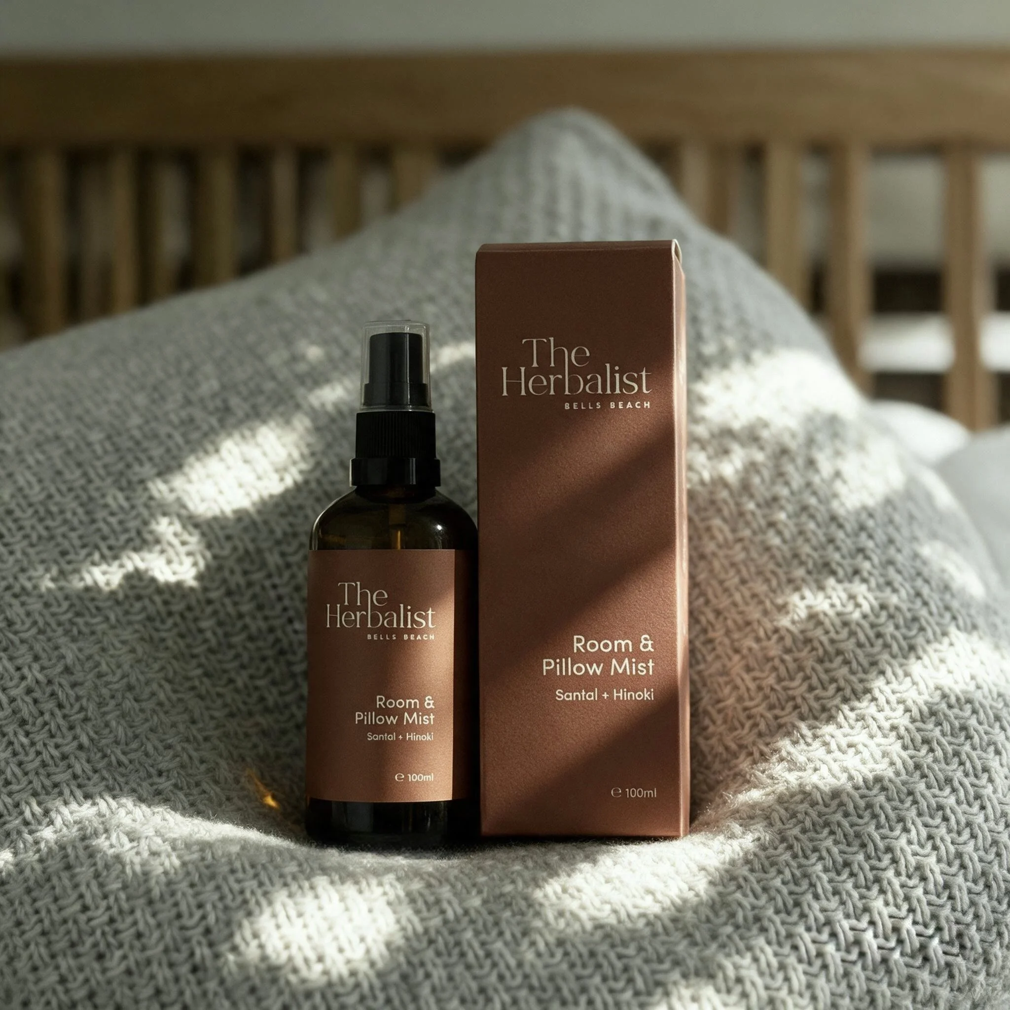 Santal + Hinoki Room & Pillow Mist (100 mL)