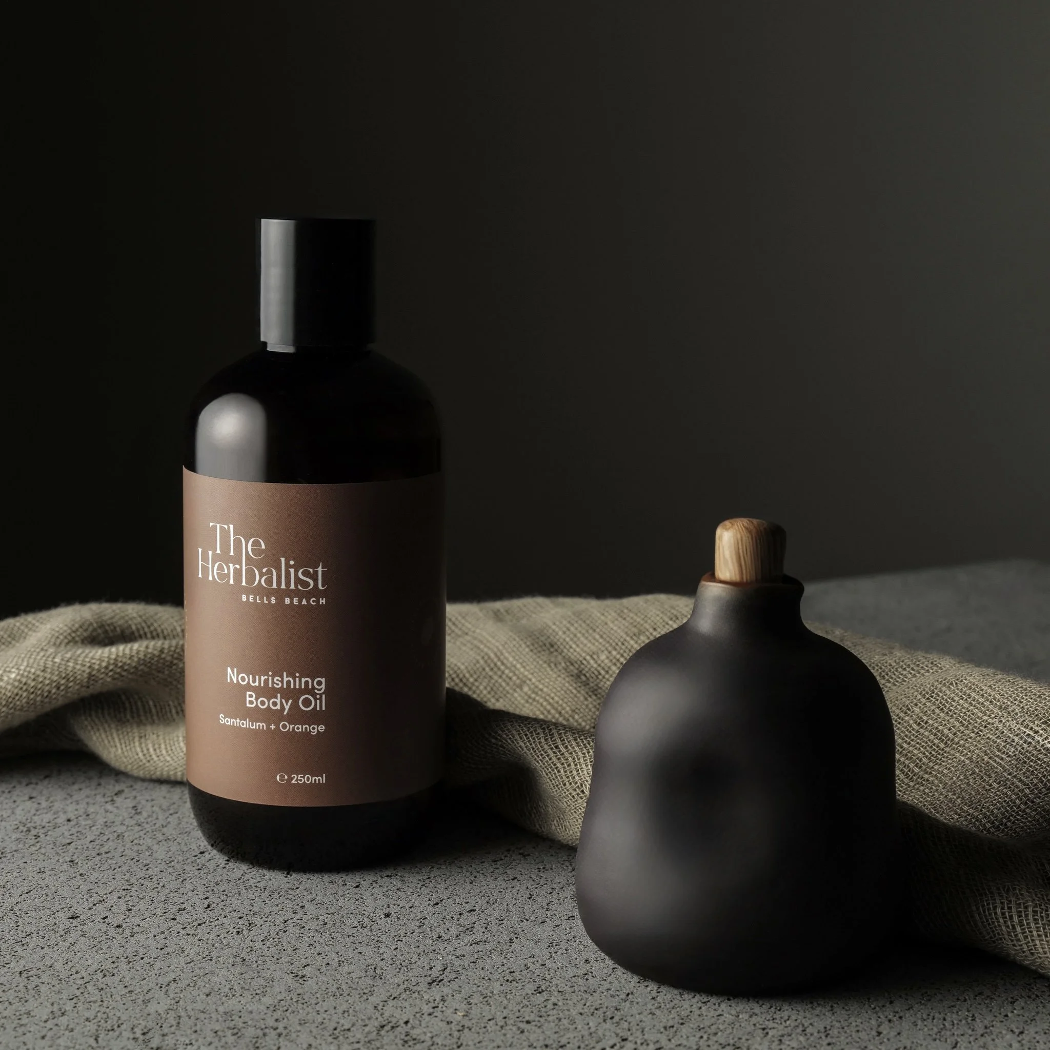 Nourishing Body Oil with Santalum & Orange