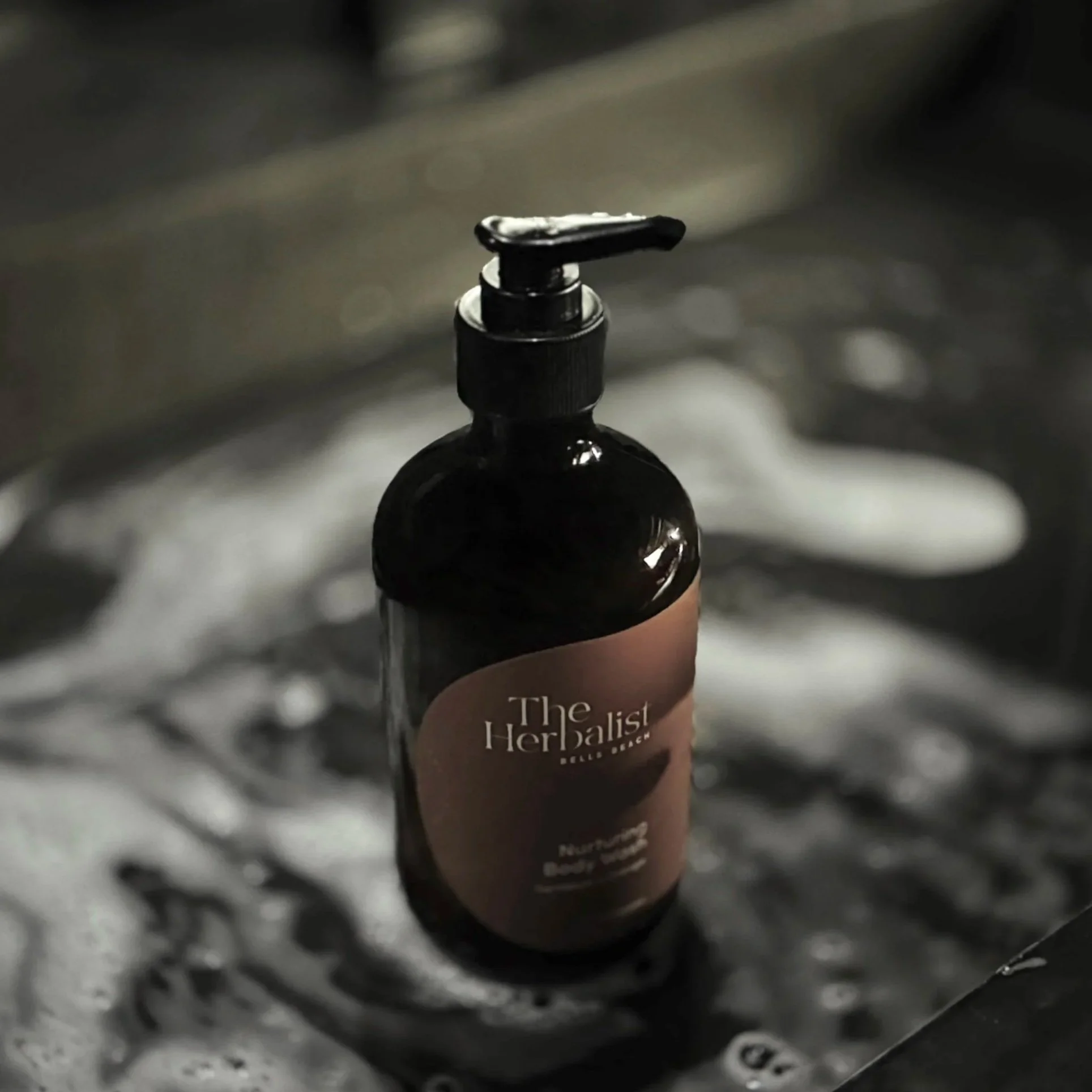 Nurturing Body Wash with Santalum + Orange