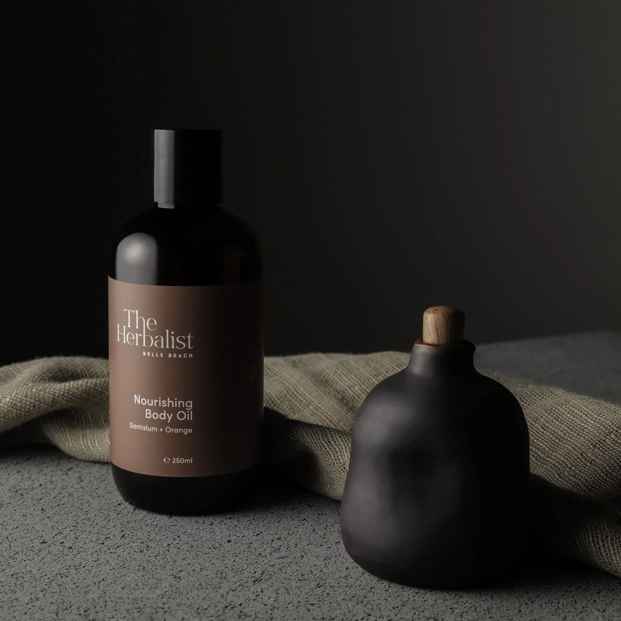 Nourishing Body Oil with Santalum & Orange