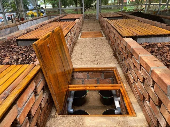 Compost liquid well
