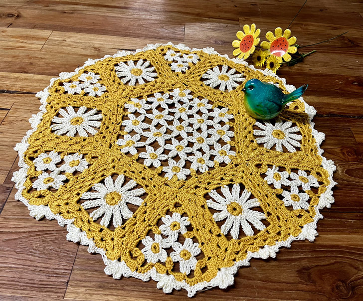 Daisies make me smile table centre 3.png