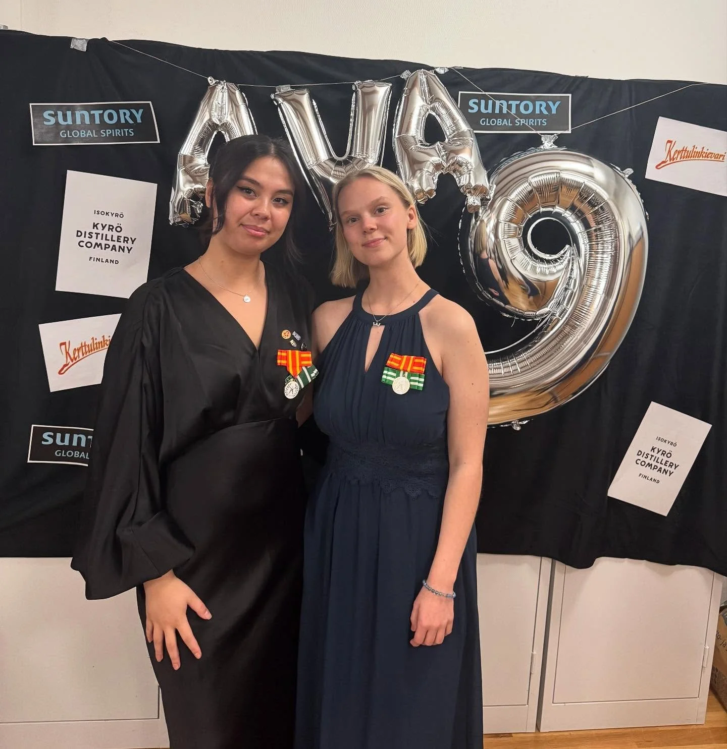 I b&ouml;rjan av oktober deltog sekreterare Emilia och PR-katt Kayla p&aring; @whiskyklubbenava 9:e &aring;rstasting!  Vi vill &auml;n en g&aring;ng gratulera er p&aring; era 9 fina verksamhets&aring;r och tacka f&ouml;r en fin upplevelse!💛❤️