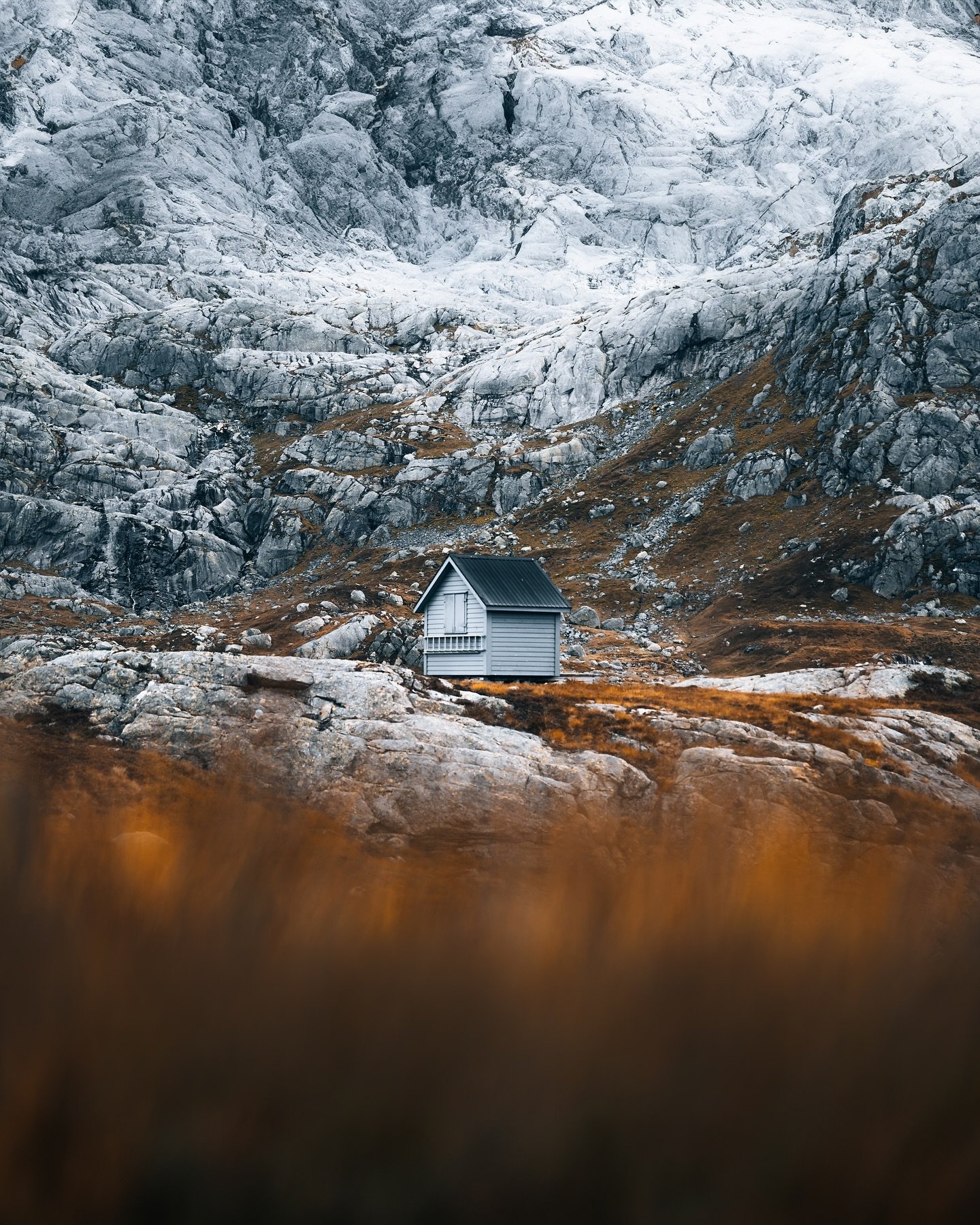 Isolated. 4 hours away from civilization.
.
📸: @sean_cgn 
📍: Norway
.
#visitnorway #norges_fotografer #norge