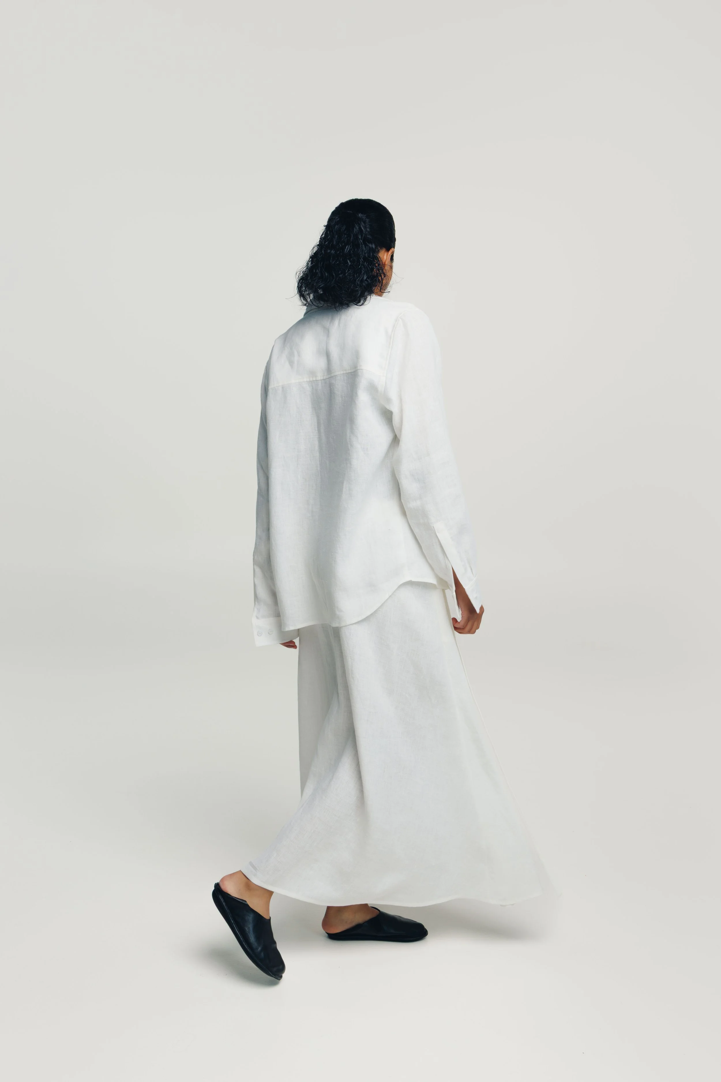 R-Collection_SS26_Studio_WEB SMALL_319.jpg