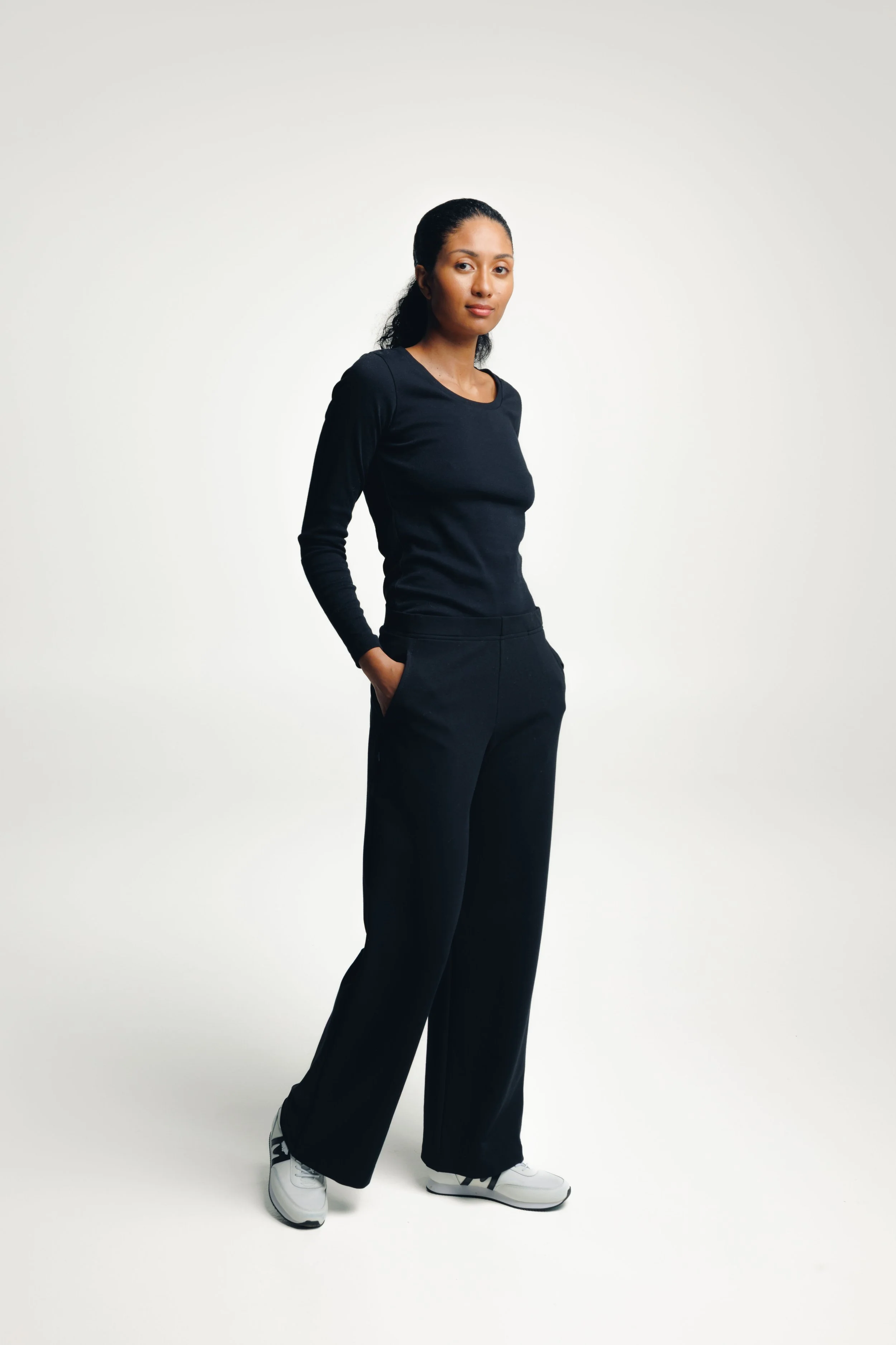 R-Collection AW25-26 Retouched Web_24.jpg