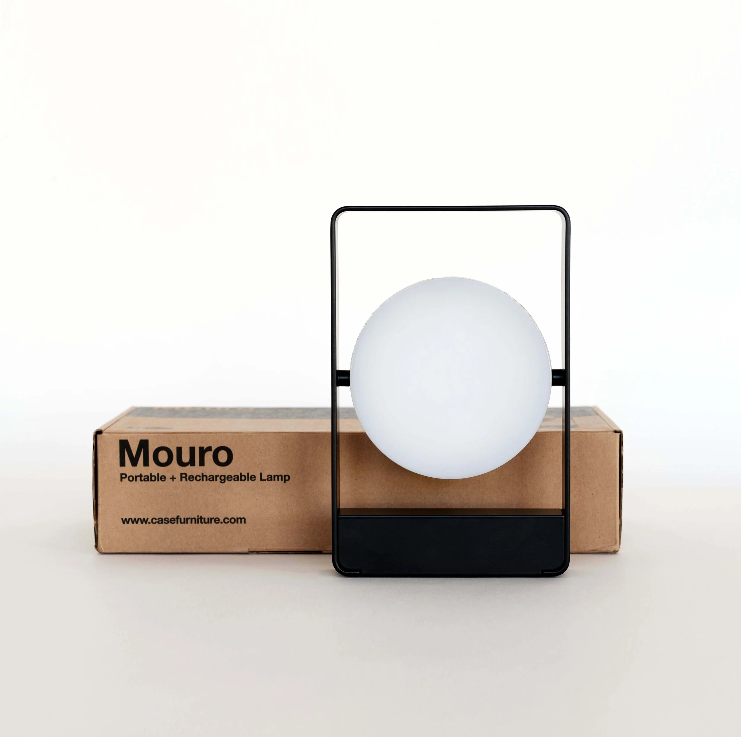 mouro-portable_light_box_low2_insta2.jpg