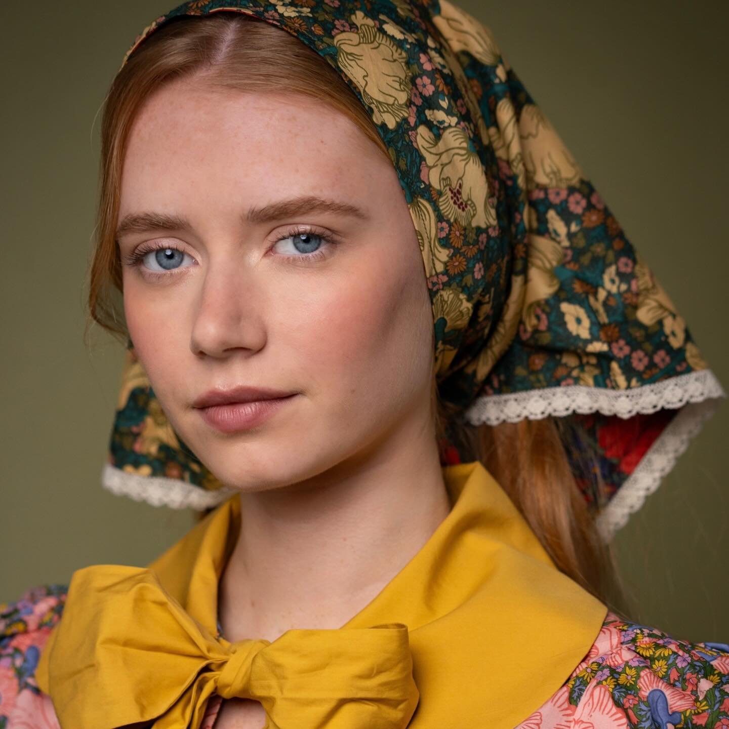 @o_pioneersuk @merchant_andthe_muse @charlottegadeke H&amp;MU @louiseheywoodmakeup 

#makeupartistlondon #makeupforredheads #freelancehairandmakeup #effortlessmakeuplooks