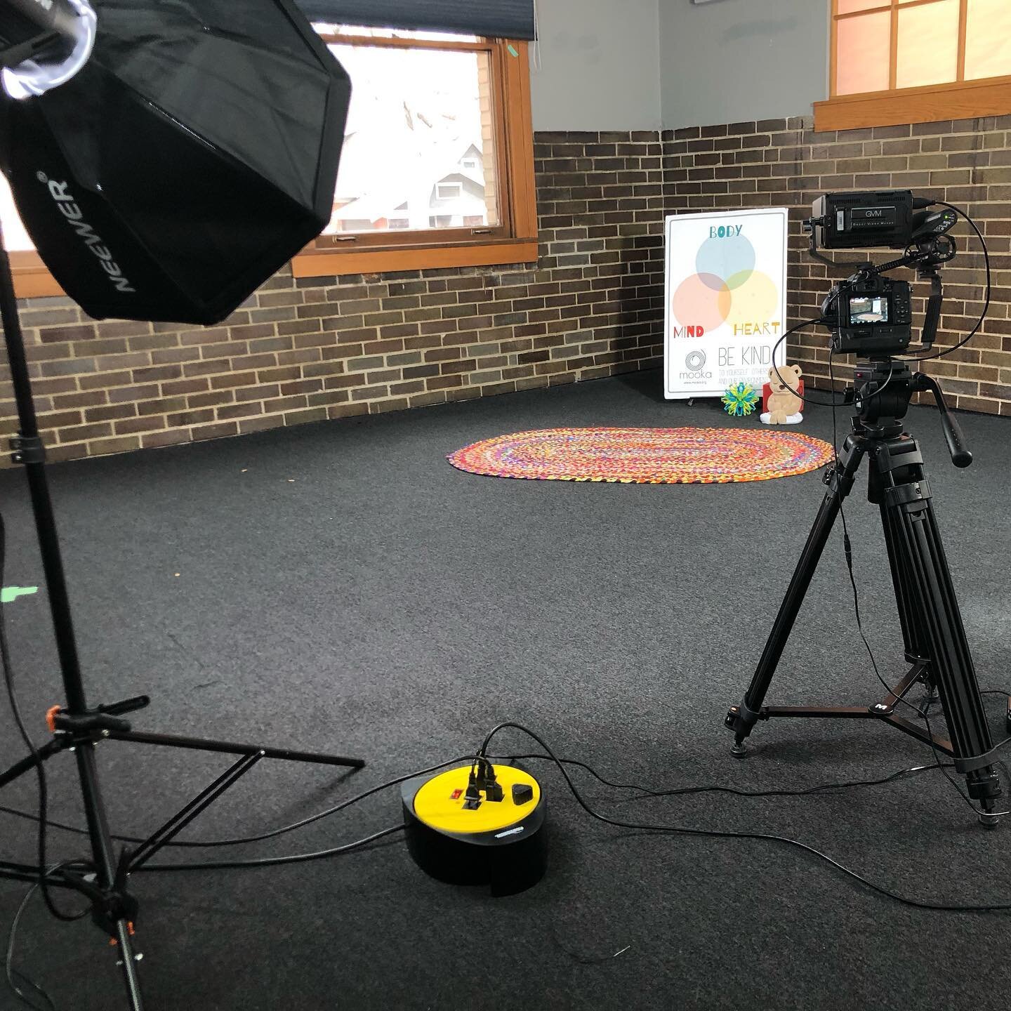 lights + camera + cute teddy bear + ACTION! 

@longmontpublicmedia @meddyteddy @monicafitz26 

#mooka #mookamoment #tv #filiming #behindthescenes #kidyoga #yogaforkids #mindfulnessforkids #teachersofinstagram