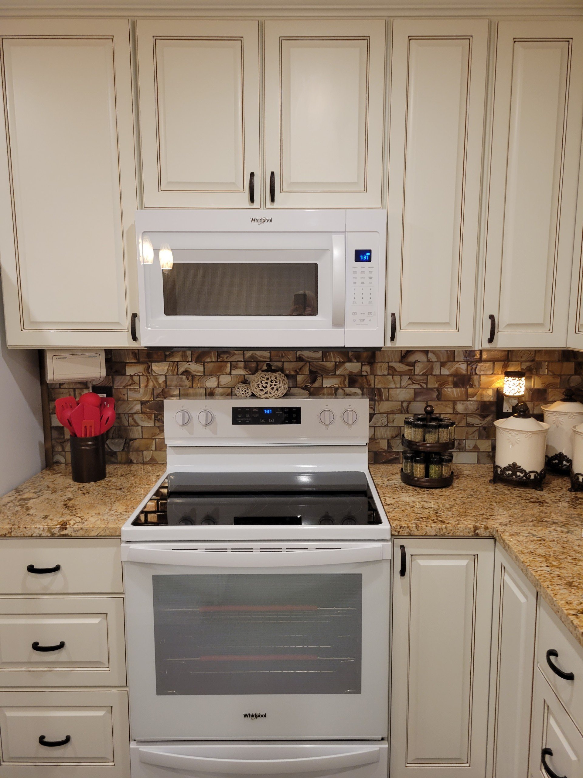Kitchen_4.jpeg